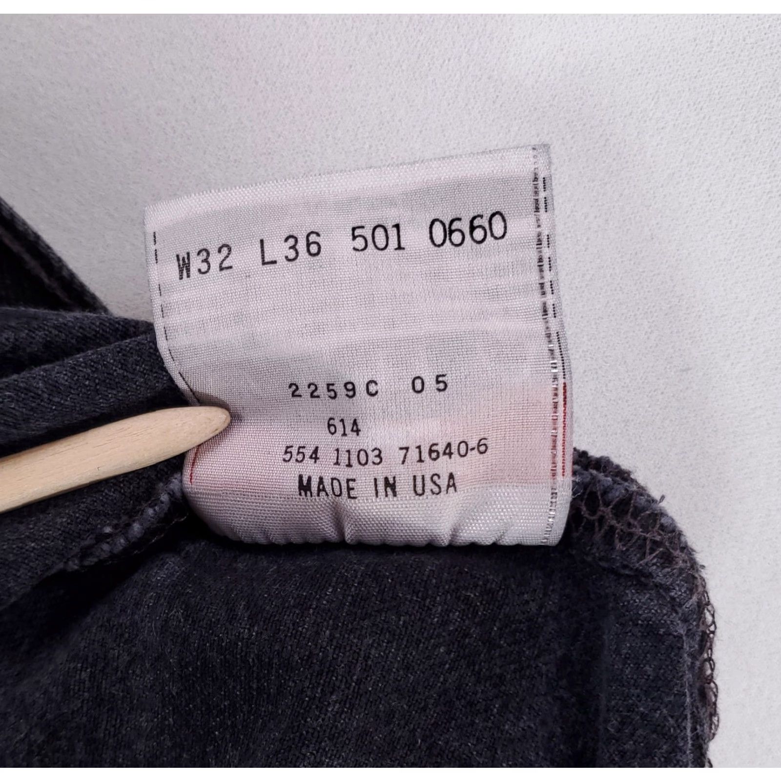 Levi's VINTAGE Levi's 501 VTG 90s Jeans Black Button Fly Mens 32 x 36 32 x 35 Actual Straight Jeans Mens Black 90s Vintage Levi's 501 VTG Jeans Size US 32 / EU 48 - 6 Thumbnail