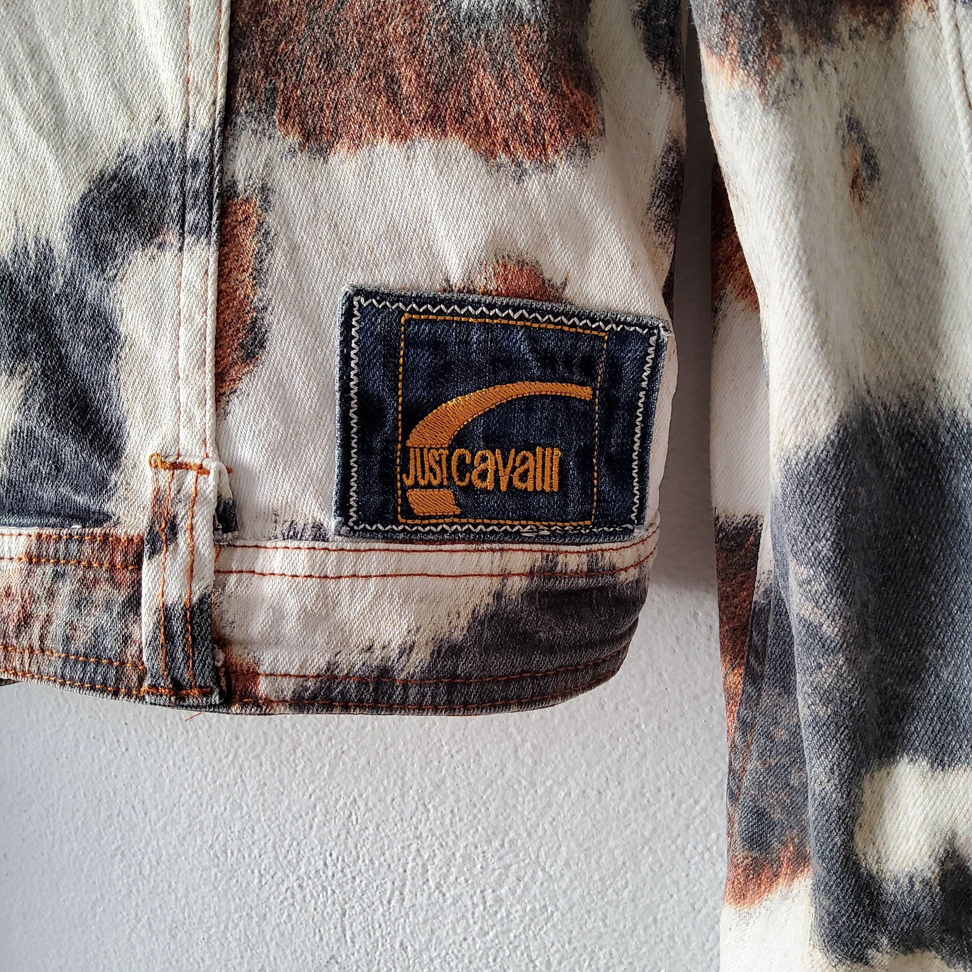 Roberto Cavalli Roberto Cavalli rare vintage SS 2004 cow print denim jacket Size L / US 10 / IT 46 - 11 Thumbnail