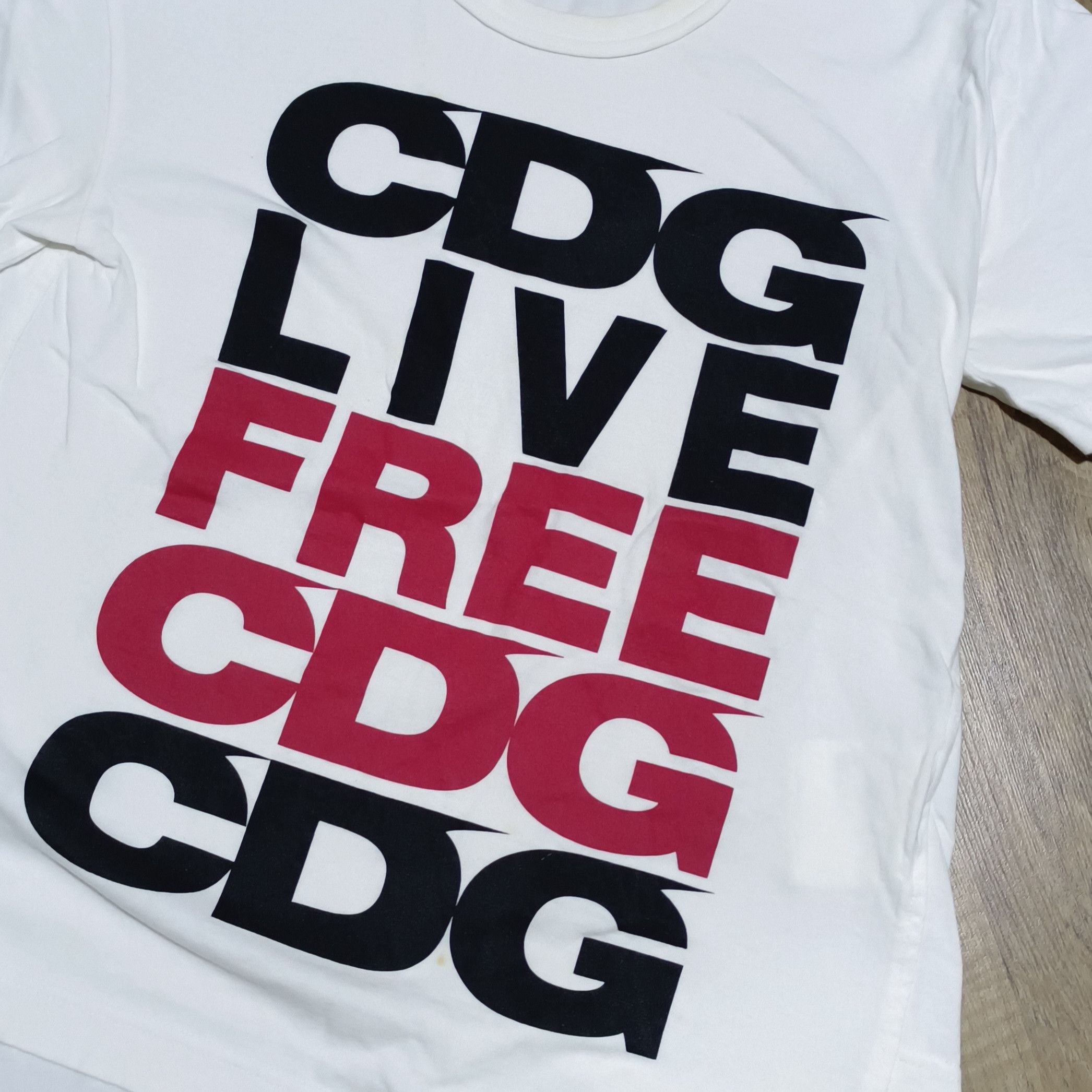 CDG by Comme des Garcons CDG Live Free Tshirt Size M / US 6-8 / IT 42-44 - 2 Thumbnail