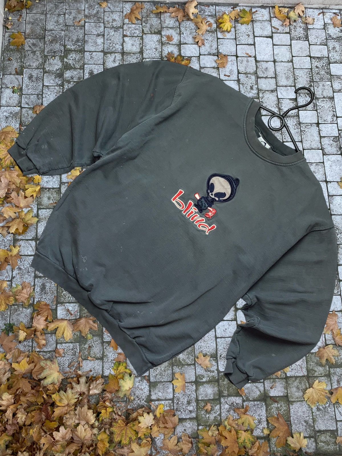 image of Vintage Sweatshirt Blind Logo in Grey, Men's (Size Medium)