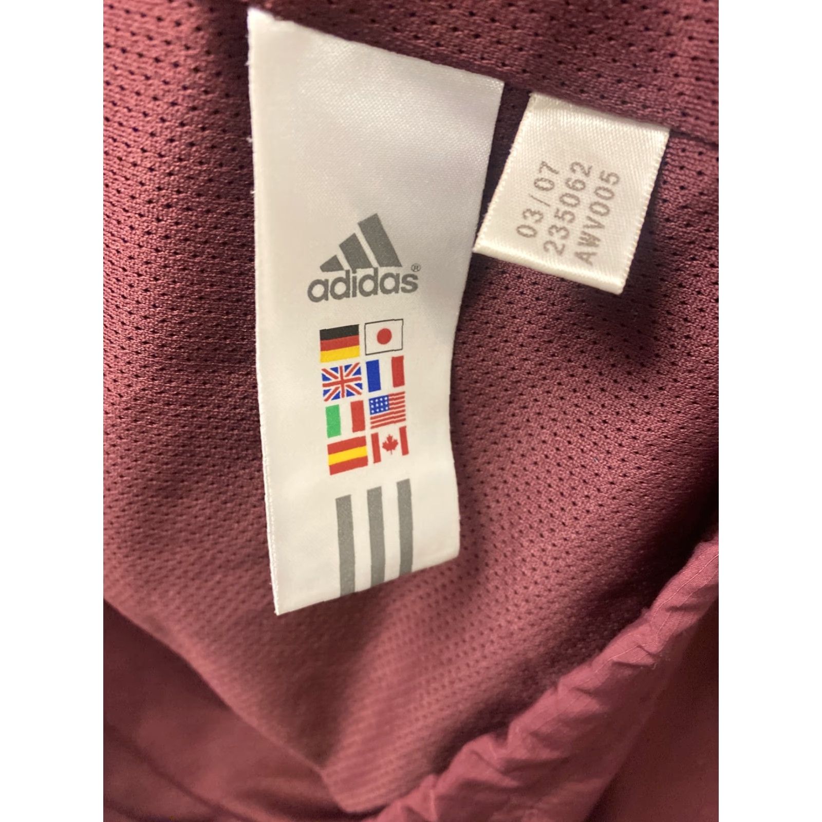 Adidas VINTAGE Adidas Windbreaker Jacket 3 Stripes Red XL Mens Size US XL / EU 56 / 4 - 7 Thumbnail