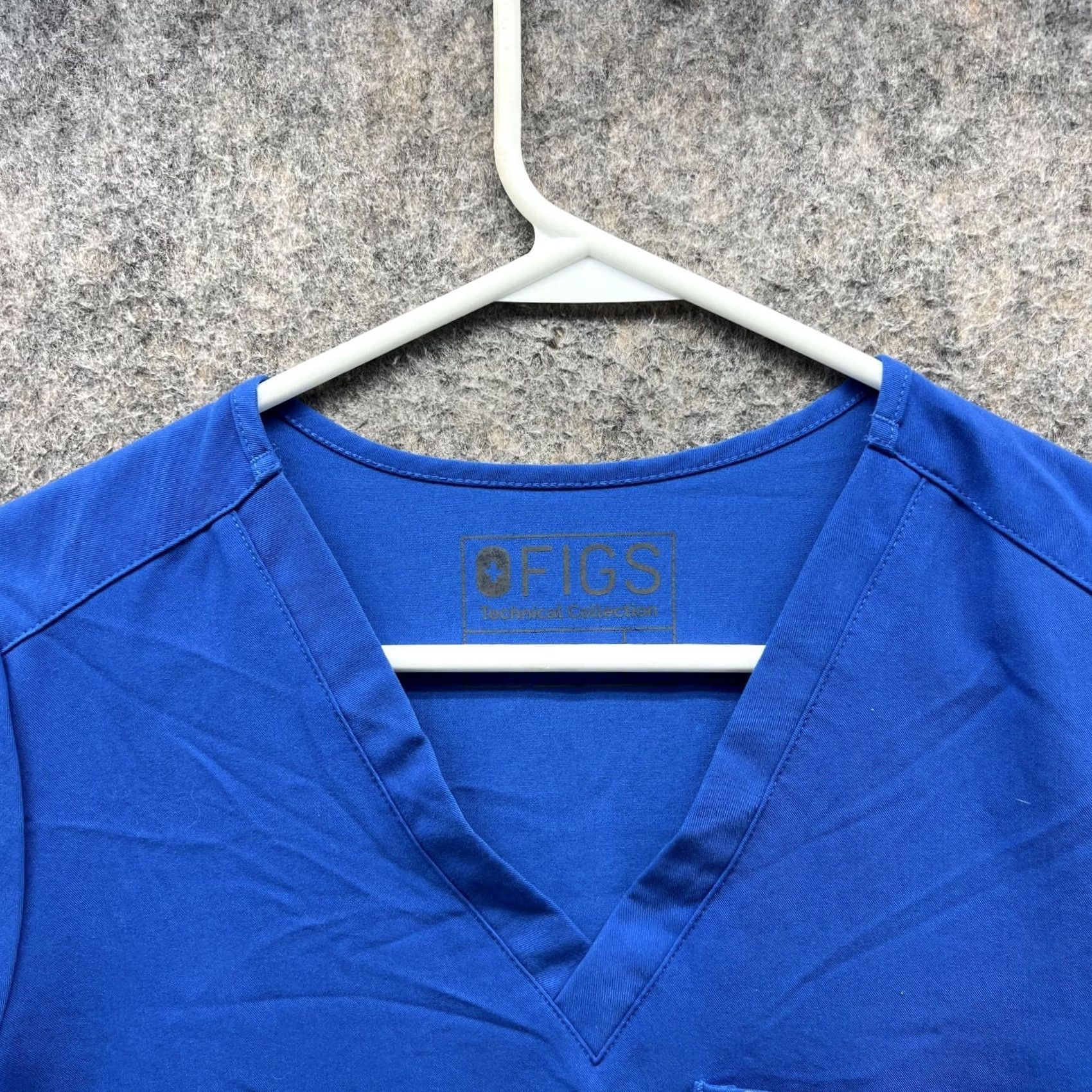 Vintage FIGS Scrub Shirt Women's XS Blue V Neck One Pocket Technical Collection Size S / US 4 / IT 40 - 5 Thumbnail