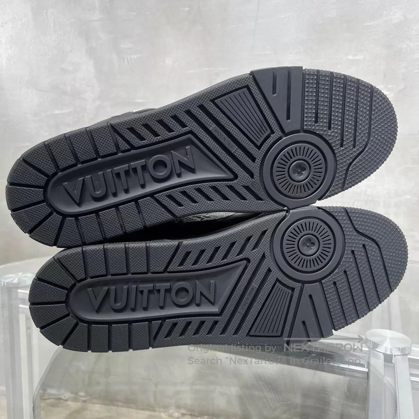 Louis Vuitton Black Low-Top Sneakers Size 11. Size US 11 / EU 44 - 7 Thumbnail