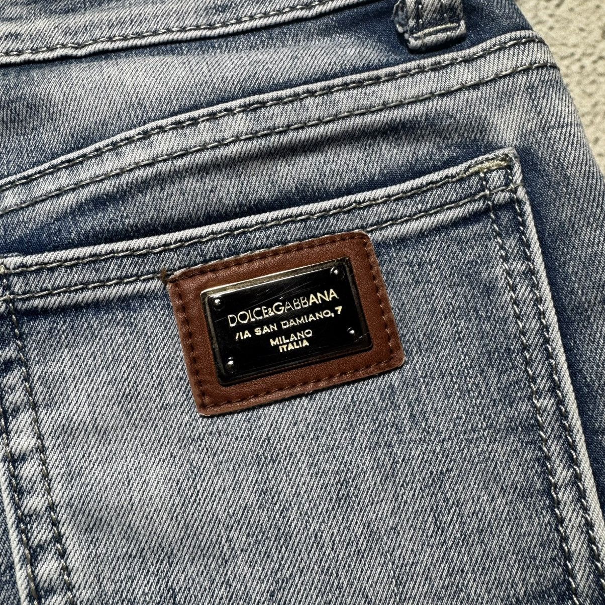 Dolce & Gabbana luxury dolce gabbana faded jeans with big logo rare Size 27" / US 4 / IT 40 - 7 Thumbnail