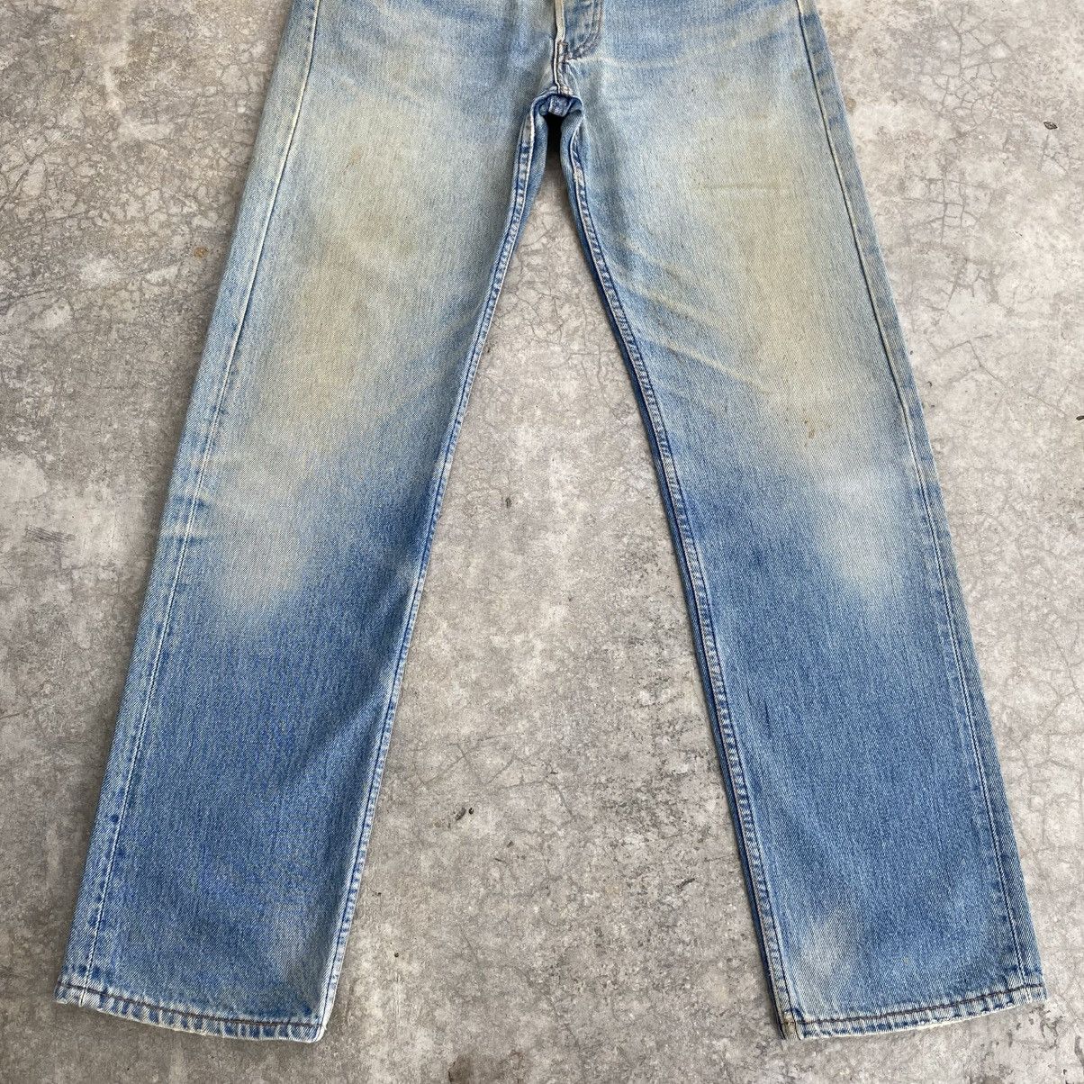 Levi's Vintage 90’s Levis 501 Faded Blue Distressed Dirty Jeans Size US 30 / EU 46 - 3 Thumbnail