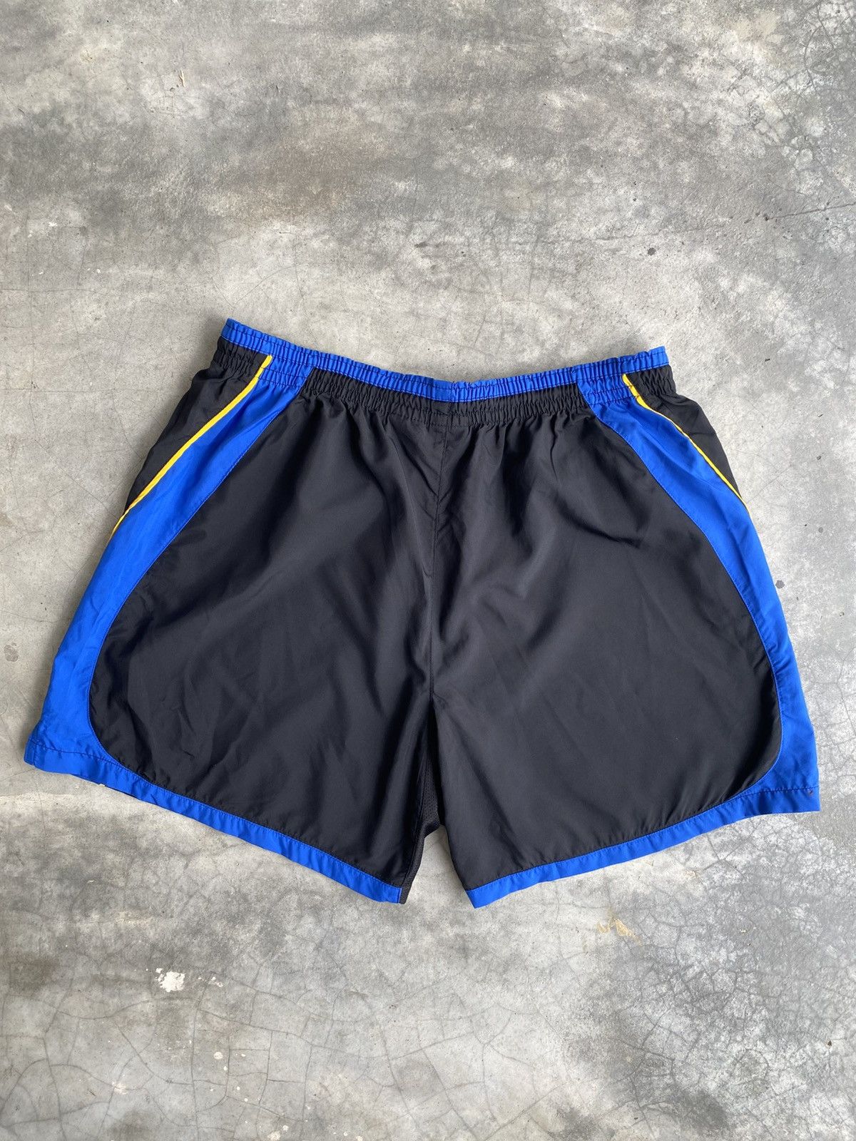 Nike Vintage Nike Inter Milan 2000-2002 shorts Size US 32 / EU 48 - 2 Thumbnail