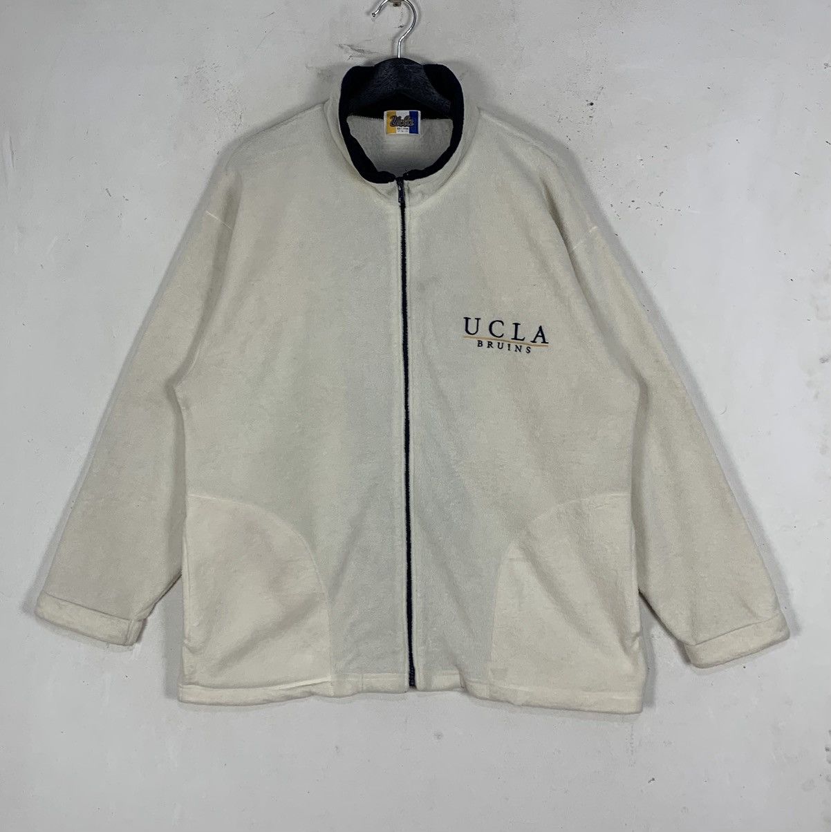 Vintage Vintage UCLA BRUIN Apparel SportsWear Outdoor Fleece Jacket Size US L / EU 52-54 / 3 - 2 Thumbnail