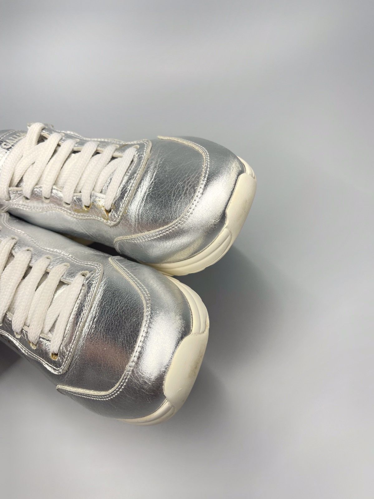 John Galliano John Galliano Metallic Sneakers Size US 7 / IT 37 - 5 Thumbnail
