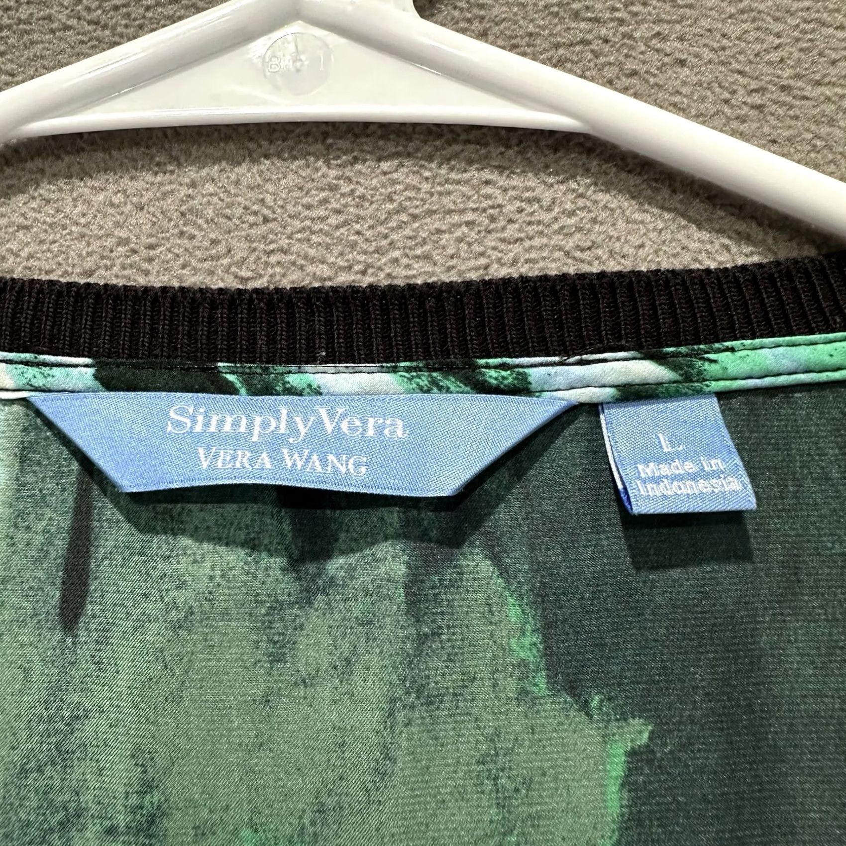 Vintage Simply Vera Vera Wang Top Women L Green Long Sleeve Blouse Boho Geometric Crew? Size L / US 10 / IT 46 - 4 Thumbnail