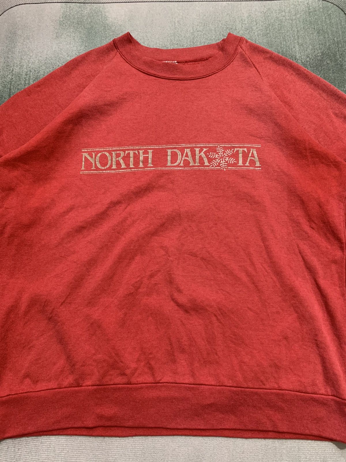 Vintage Vintage 80s North Dakota Sweatshirt Size US L / EU 52-54 / 3 - 3 Thumbnail