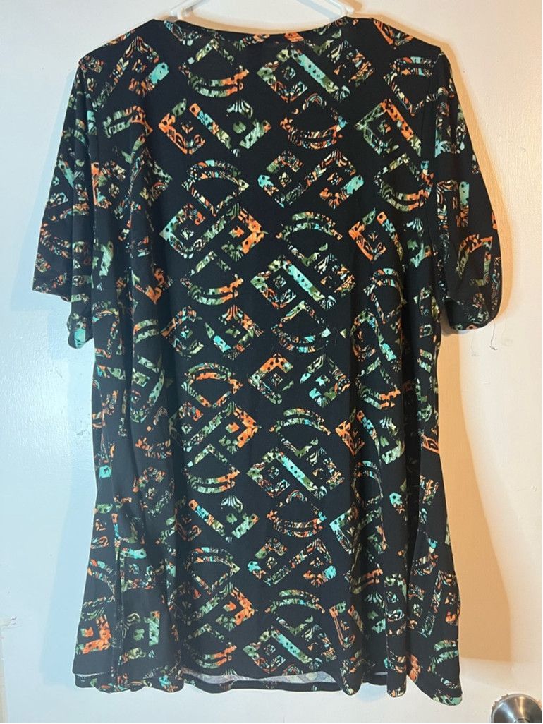 Other Women's LuLaRoe Tunic Top 2XL Black Multi-color Size XXS / US 00 / IT 34 - 2 Thumbnail