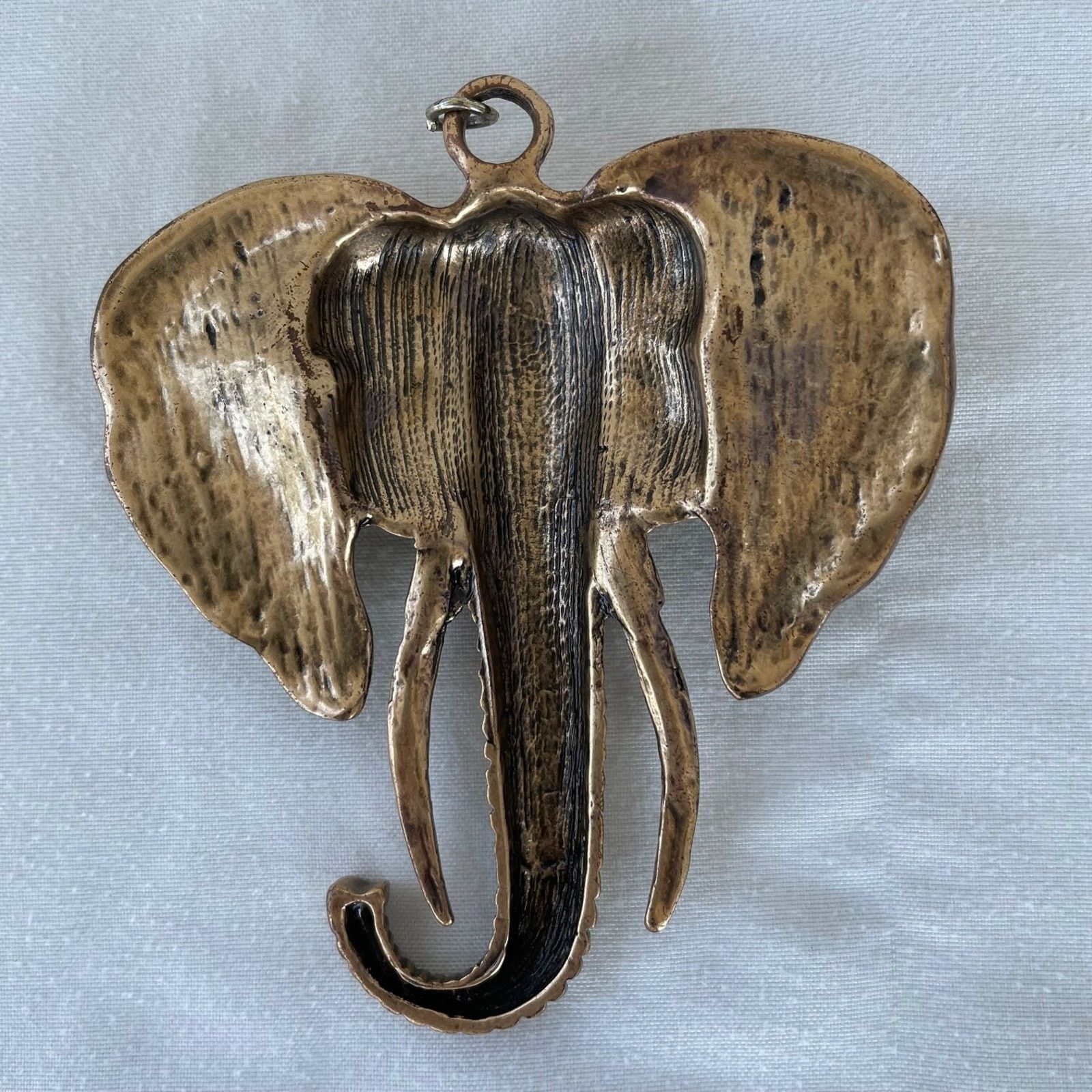 Other Elephant Chain Pull Bag Charm Necklace Pendant Gold Tone Size ONE SIZE - 2 Thumbnail