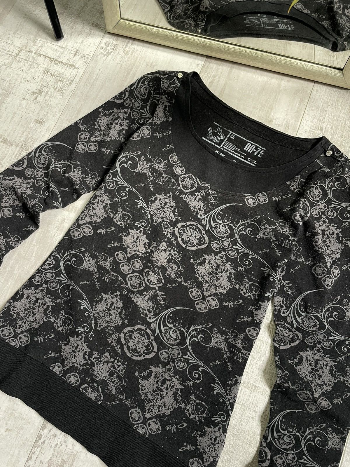 Oakley Vintage Y2K Oakley 00’s Long Sleeve Shirt Black RARE Size XS / US 0-2 / IT 36-38 - 2 Thumbnail