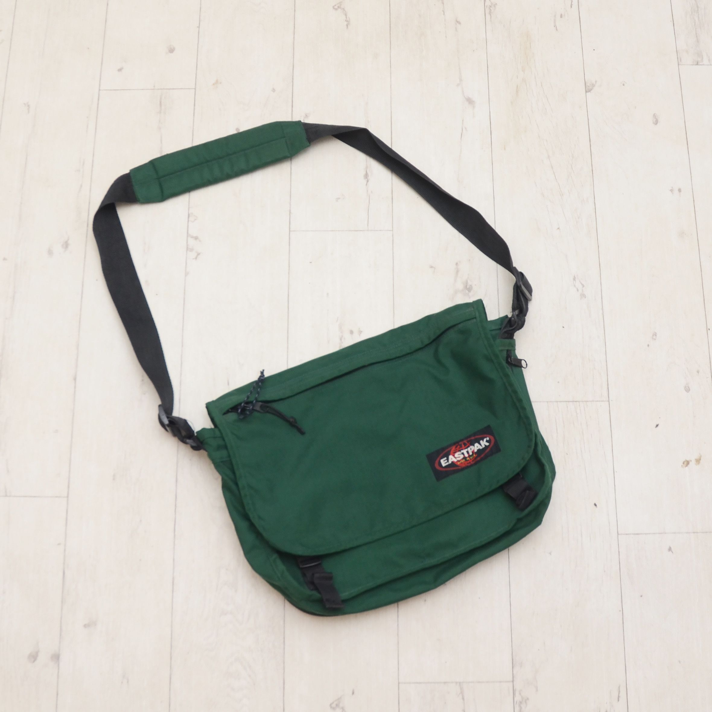 Eastpak Vintage Eastpak Teal Green Nylon Zipper Adjustable Made USA Size ONE SIZE - 2 Thumbnail