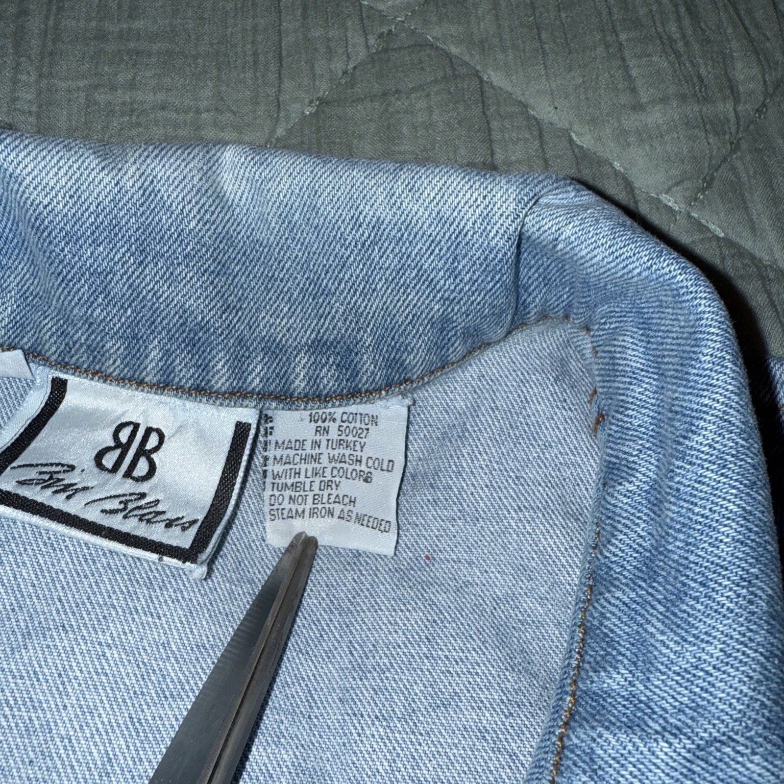 Bill Blass Bill Blass Vintage 90’s Denim Sleeveless Jacket Women’s Sz M Size M / US 6-8 / IT 42-44 - 9 Thumbnail