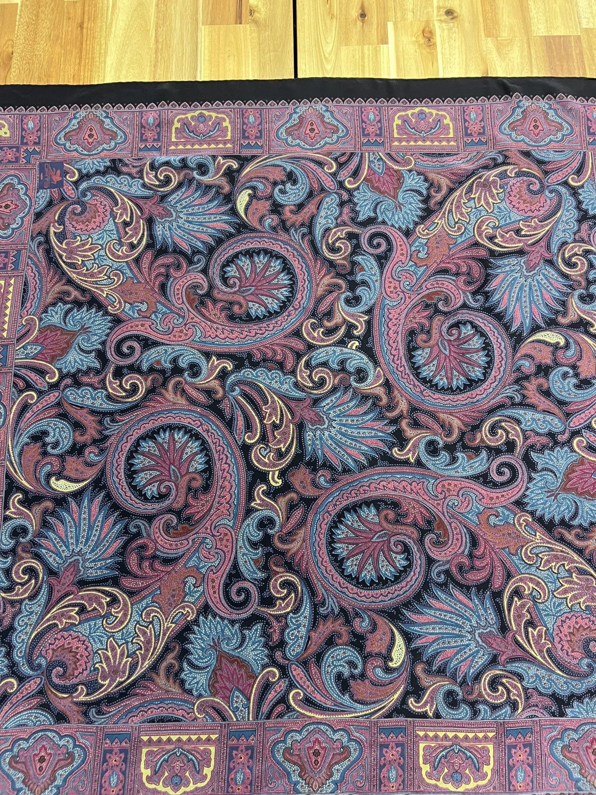 Etro Etro Silk Paisley Printed Square Shaped Sheer Scarf Size ONE SIZE - 2 Thumbnail