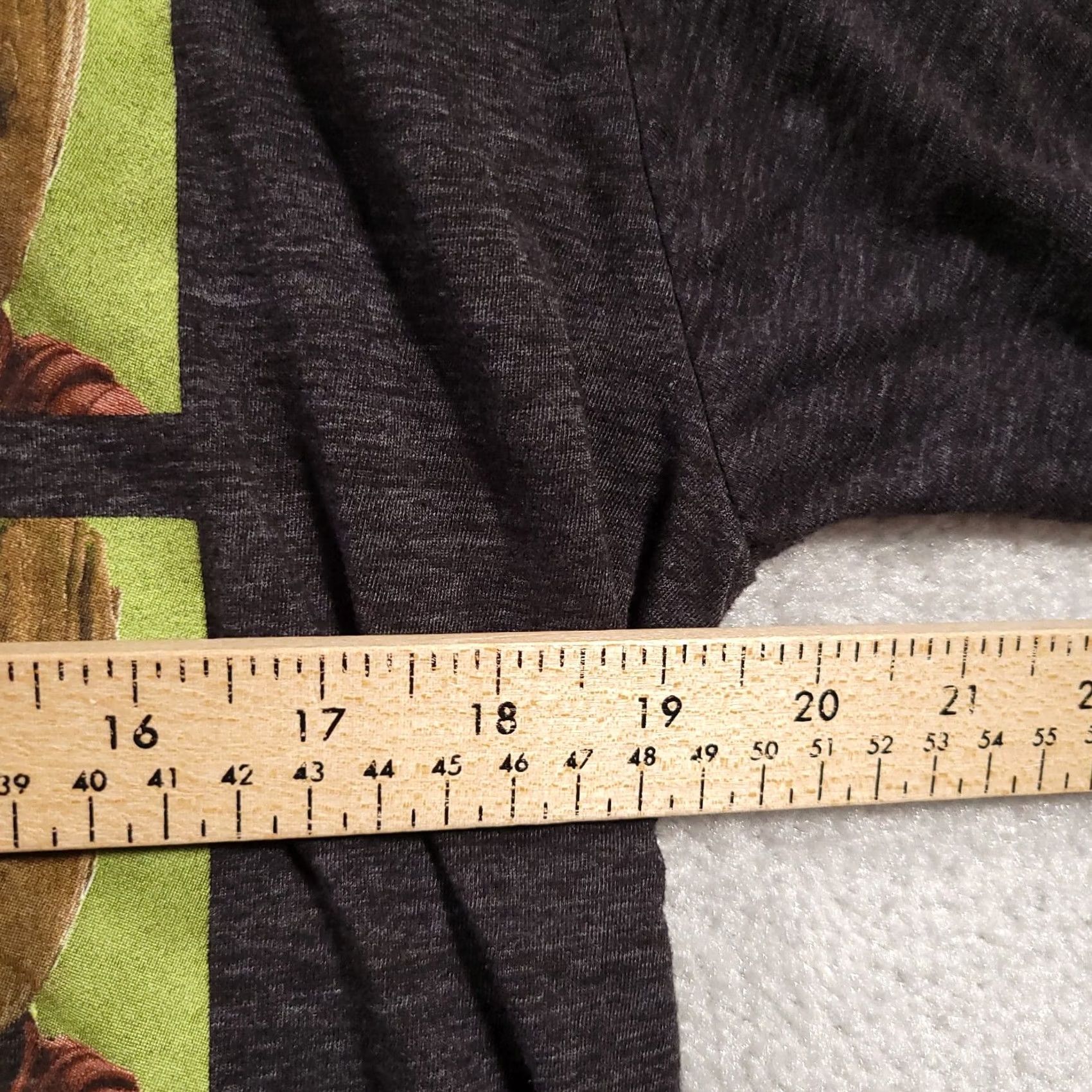 Vintage VINTAGE Guardians Of The Galaxy Vol. 2 Groot Shirt Marvel Gray L Teen Mens Crew Neck Short Sleeve T-Shirt Cartoon Expressions Graphic Print Size US L / EU 52-54 / 3 - 4 Thumbnail