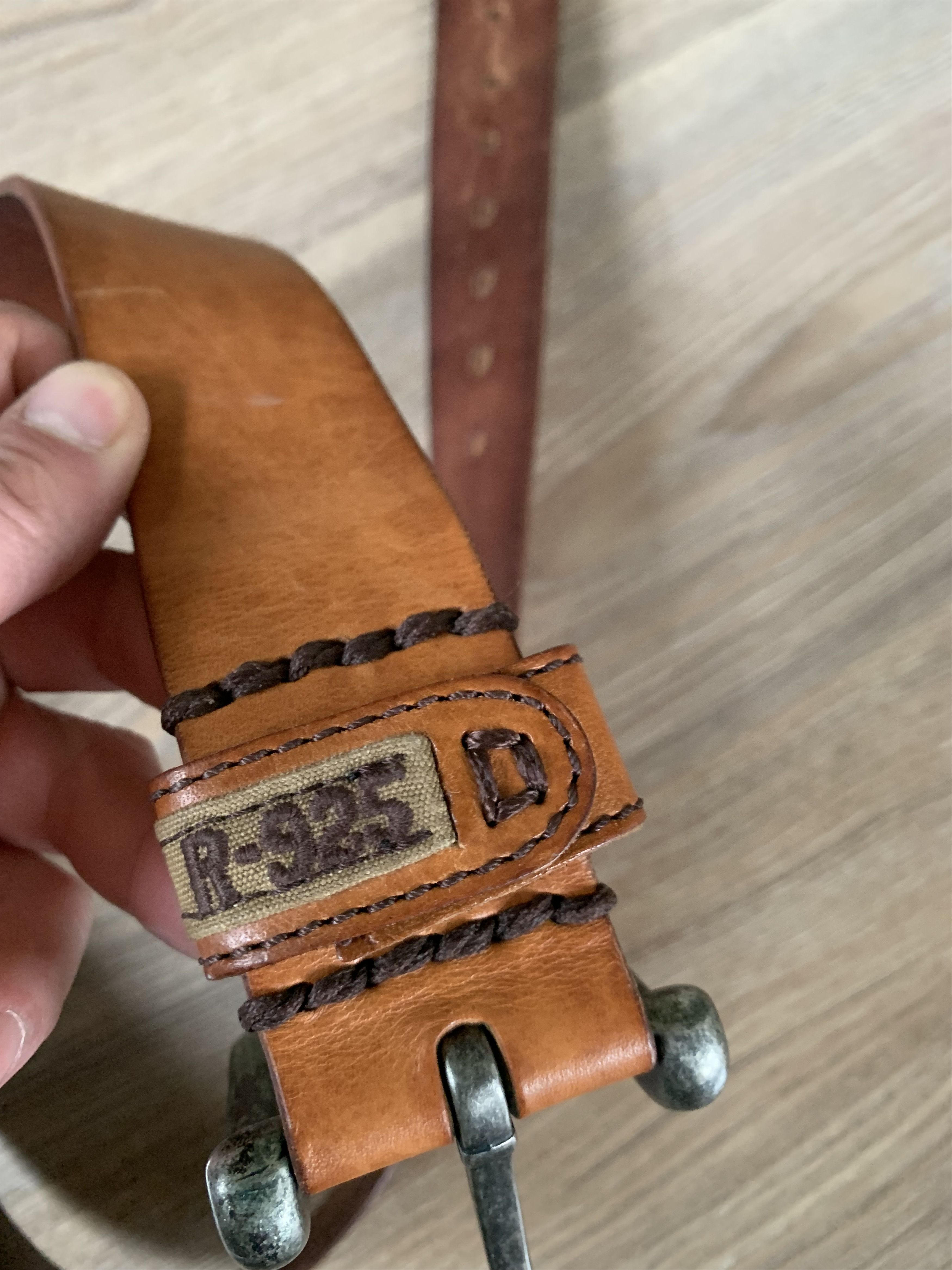 Ruehl No. 925 Vintage Ruehl No.925 Distressed Brown Leather Belt Size ONE SIZE - 7 Thumbnail