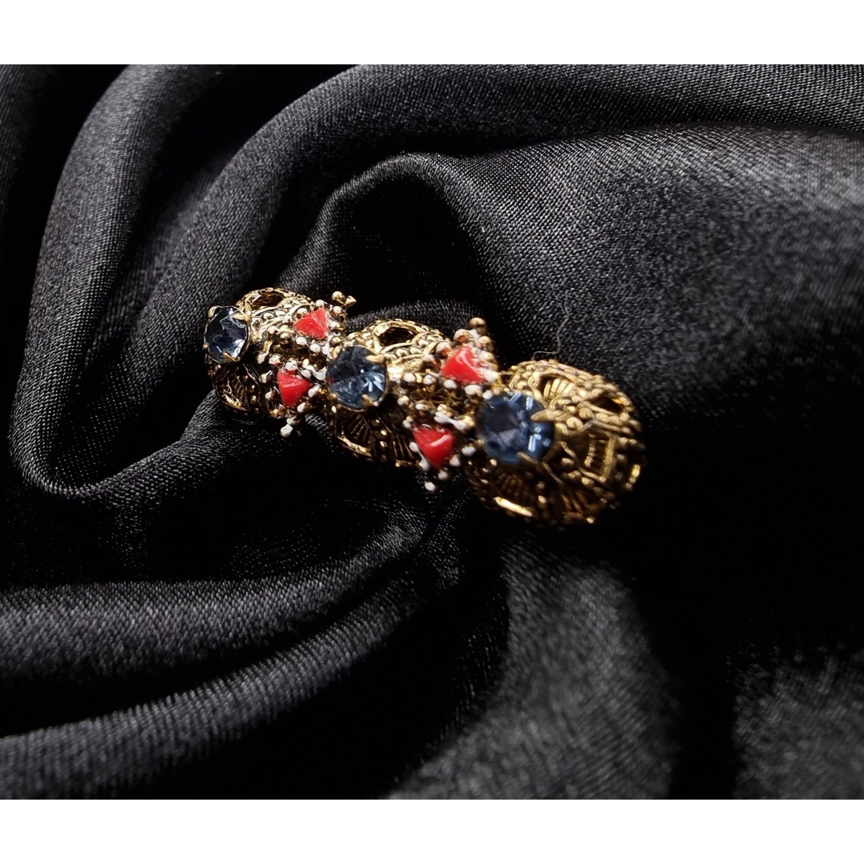Vintage Vintage 1950s Gold-Tone Brooch With Blue & Red Glass Stones Size ONE SIZE - 1 Thumbnail
