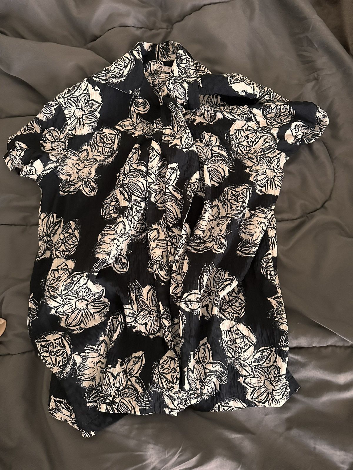 Zara Floral dress shirt Size US M / EU 48-50 / 2 - 1 Thumbnail