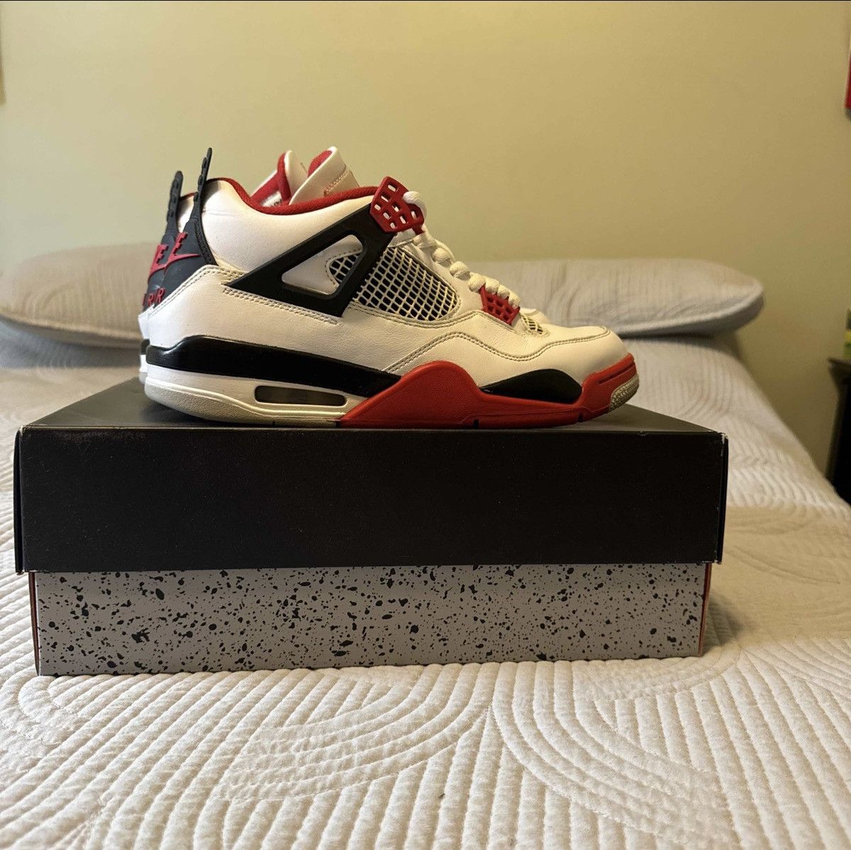 Jordan Brand Jordan 4 Fire red’s Size US 11 / EU 44 - 7 Thumbnail