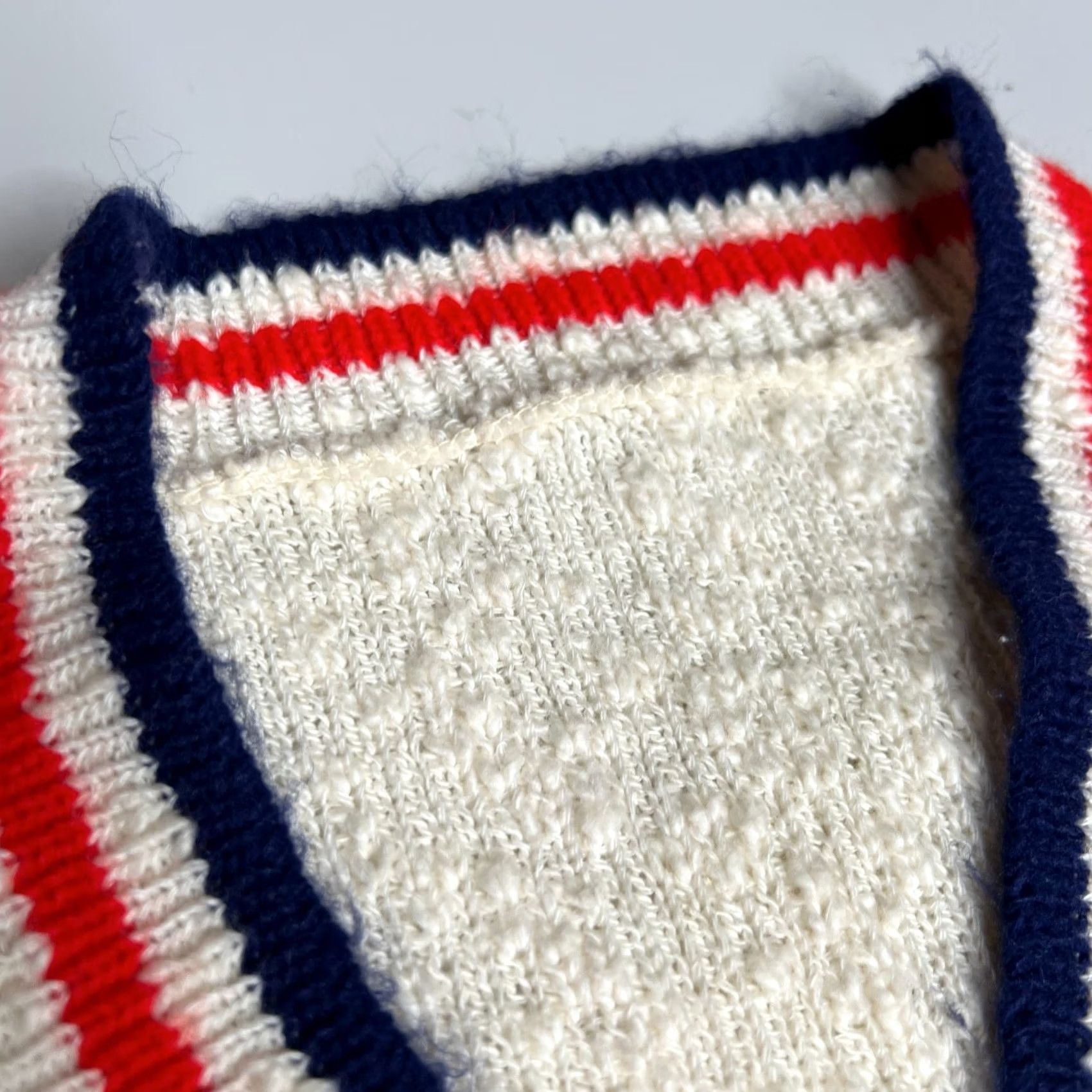 Vintage VINTAGE Knit Sweater Vest Size M White Red Navy Women’s 80s Size M / US 6-8 / IT 42-44 - 6 Thumbnail