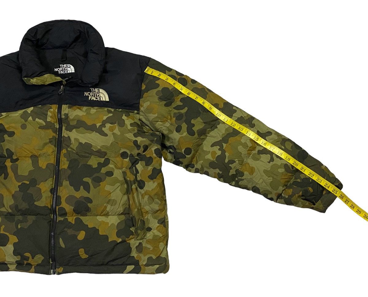 The North Face Vintage 90s The North Face 700 Nuptse Camo Puffer Jacket Size US M / EU 48-50 / 2 - 7 Thumbnail
