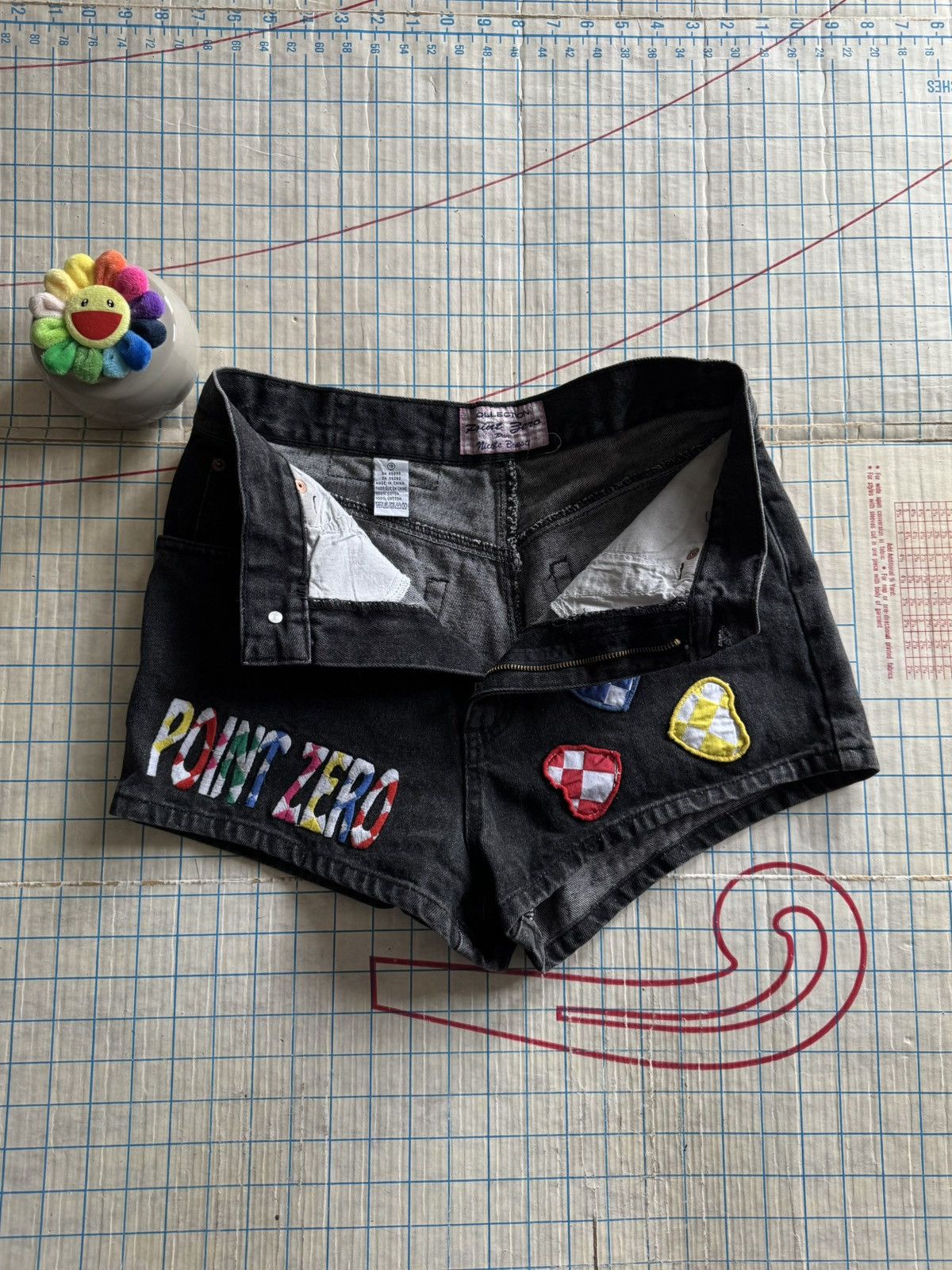 Point Zero × Vintage Vintage Point Zero x Nicole Benisti Women’s Jean Shorts Size 29" - 7 Thumbnail