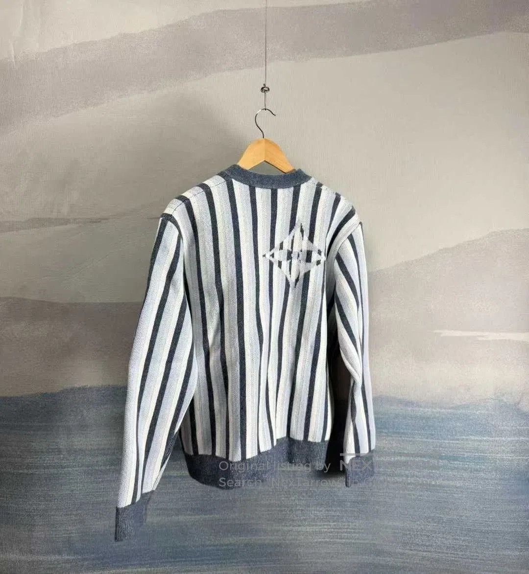 Louis Vuitton Louis Vuitton Floral Stripe Wool Cardigan. Size M / US 6-8 / IT 42-44 - 2 Thumbnail