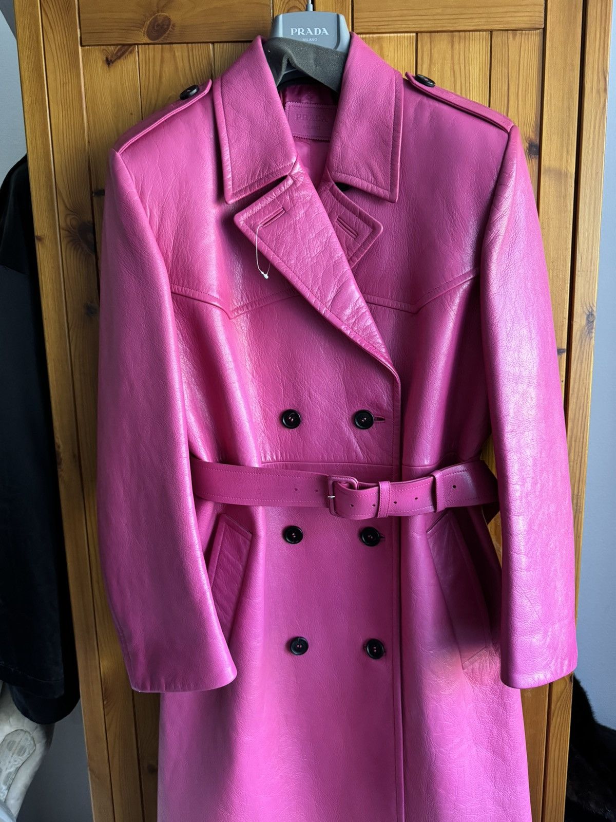 Prada New Prada pink leather trench coat, size S int Size S / US 4 / IT 40 - 3 Thumbnail