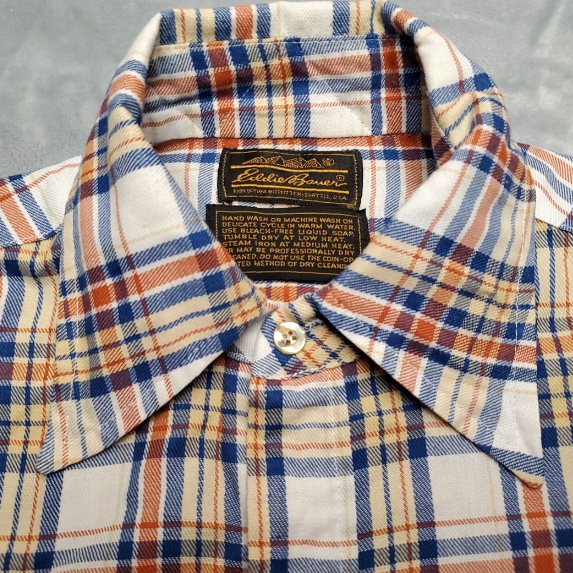 Eddie Bauer VINTAGE Eddie Bauer Shirt Mens M Blue Red Plaid Brushed Twill 70s Retro Button-Up Short Sleeve Casual Workwear Mens Size US M / EU 48-50 / 2 - 4 Thumbnail