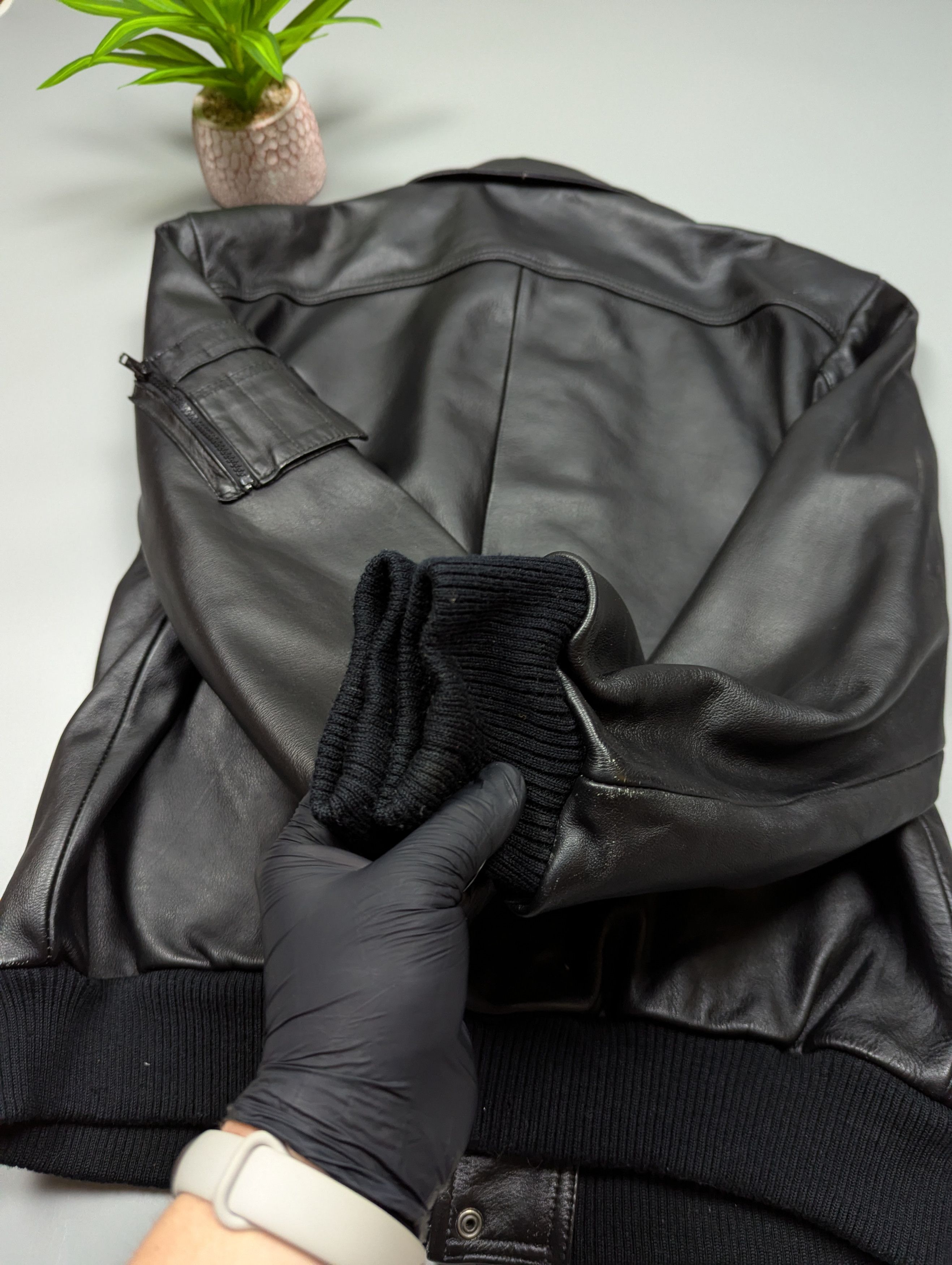 Leather × Vintage Men's Black Heavy Leather Biker Jacket Pilot Bomber Size US L / EU 52-54 / 3 - 8 Thumbnail