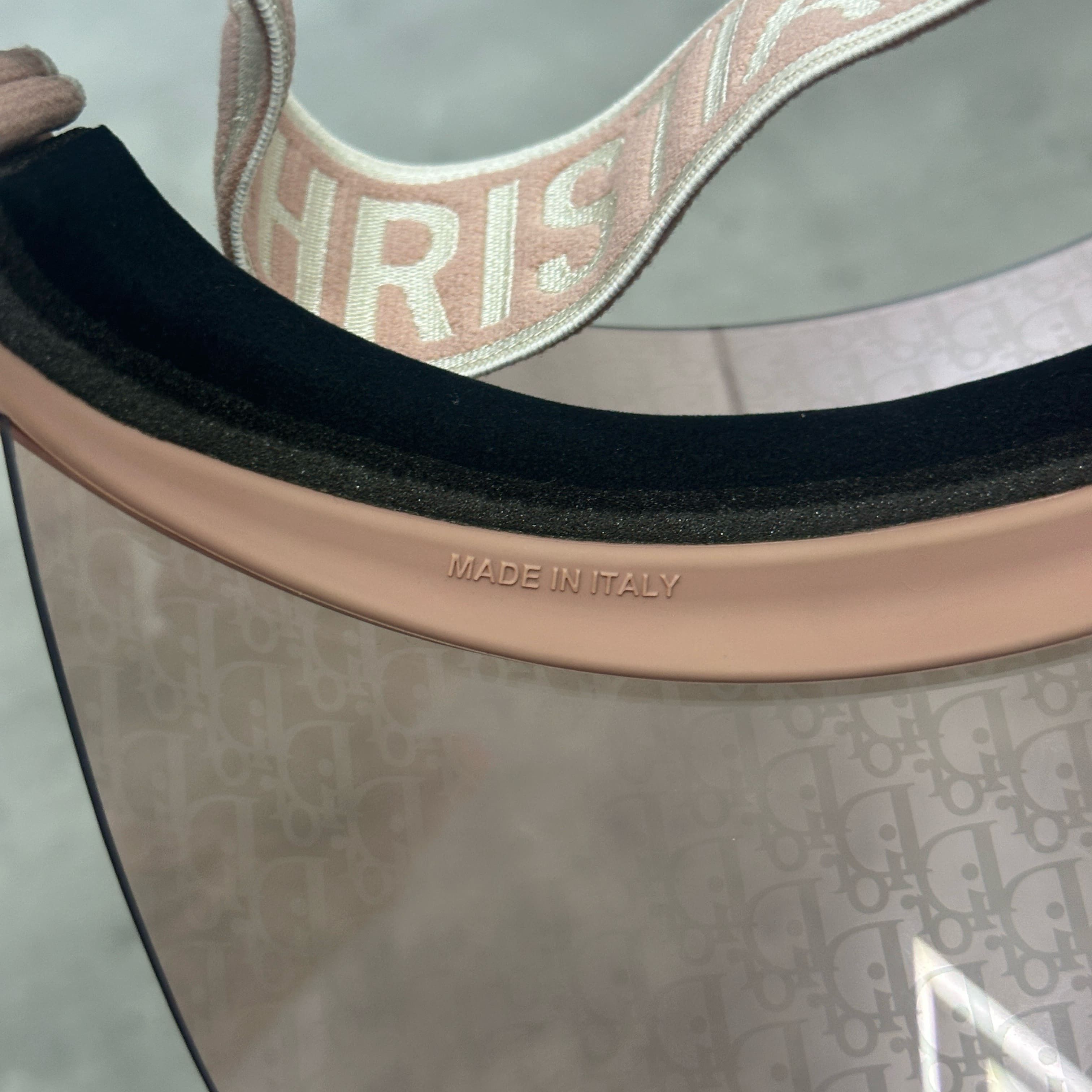 Dior DIOR Diorclub V1U Logo Clear Visor PINK Size ONE SIZE - 3 Thumbnail