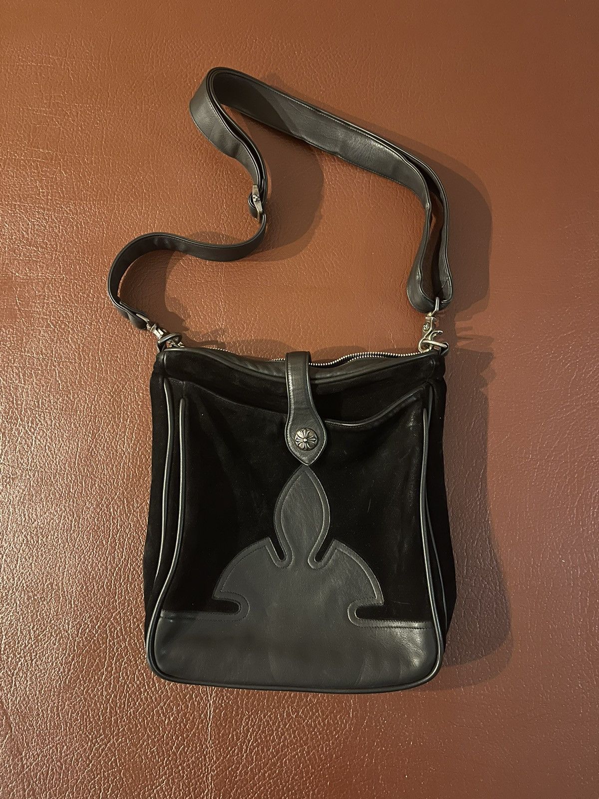 Chrome Hearts chrome hearts suede shoulder bag rarely Size ONE SIZE - 2 Thumbnail