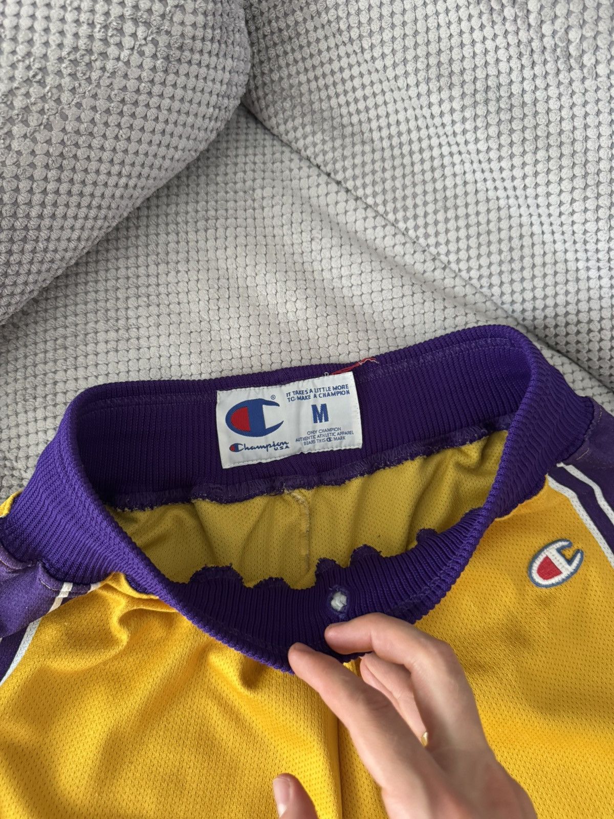 Champion Champion NBA Los Angeles Lakers Vintage Kobe Bryant Shorts Size US 32 / EU 48 - 6 Thumbnail