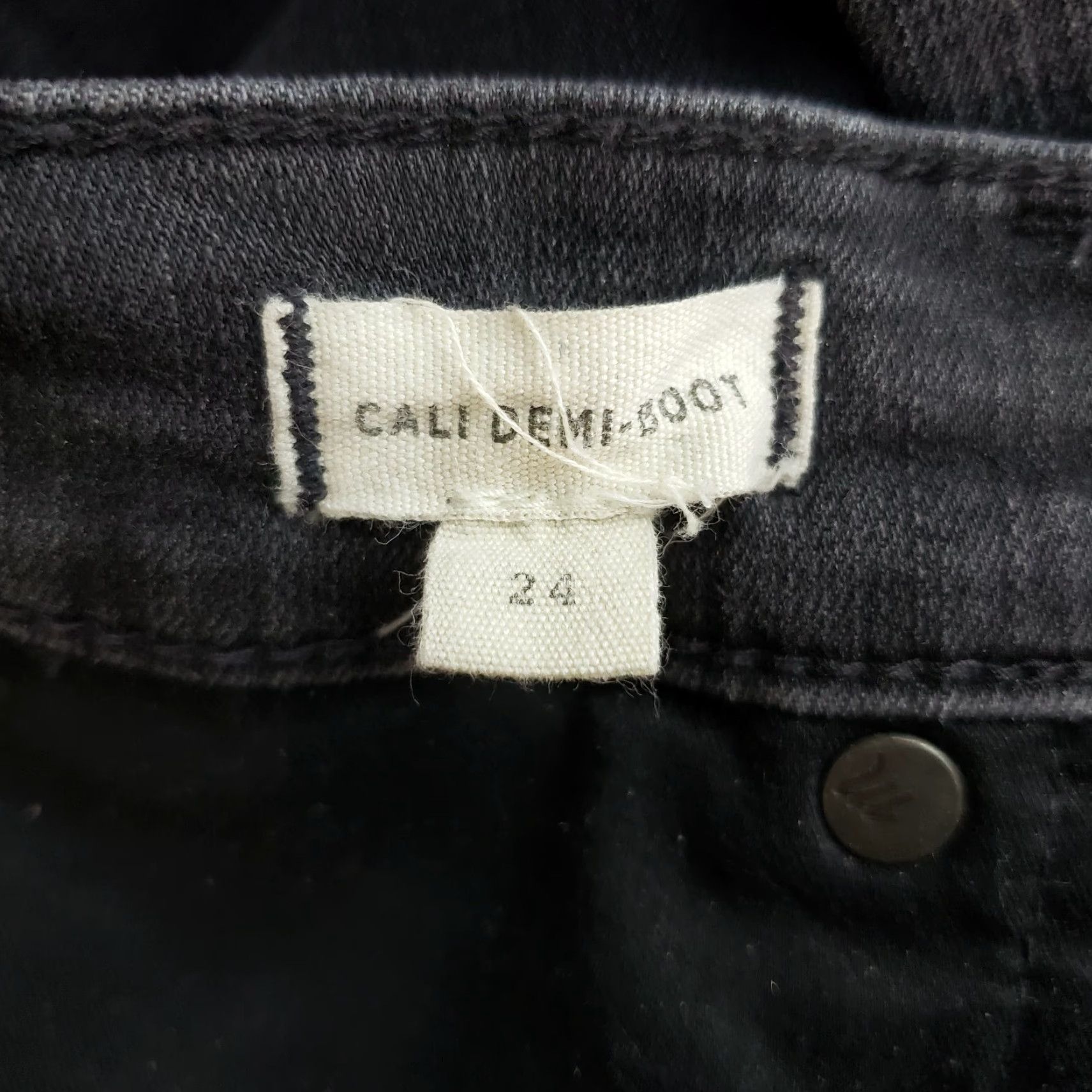 Madewell Madewell Womens Cali Demi Boot Jeans Sz 24 Gray Mid Rise Raw Frayed Hem Denim Cropped Jeans Womens Size 42" / US 20 - 7 Thumbnail