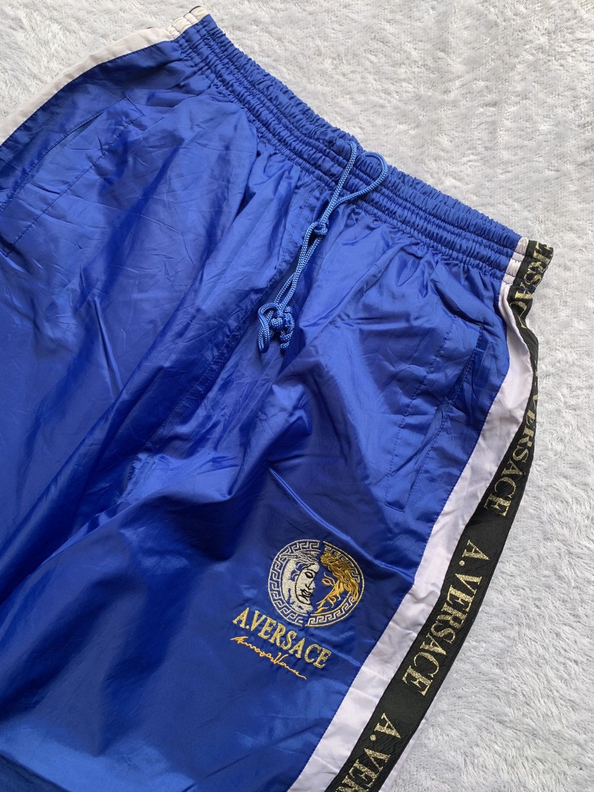 Versace Vintage versace tapped nylon track pant Size US 30 / EU 46 - 2 Thumbnail