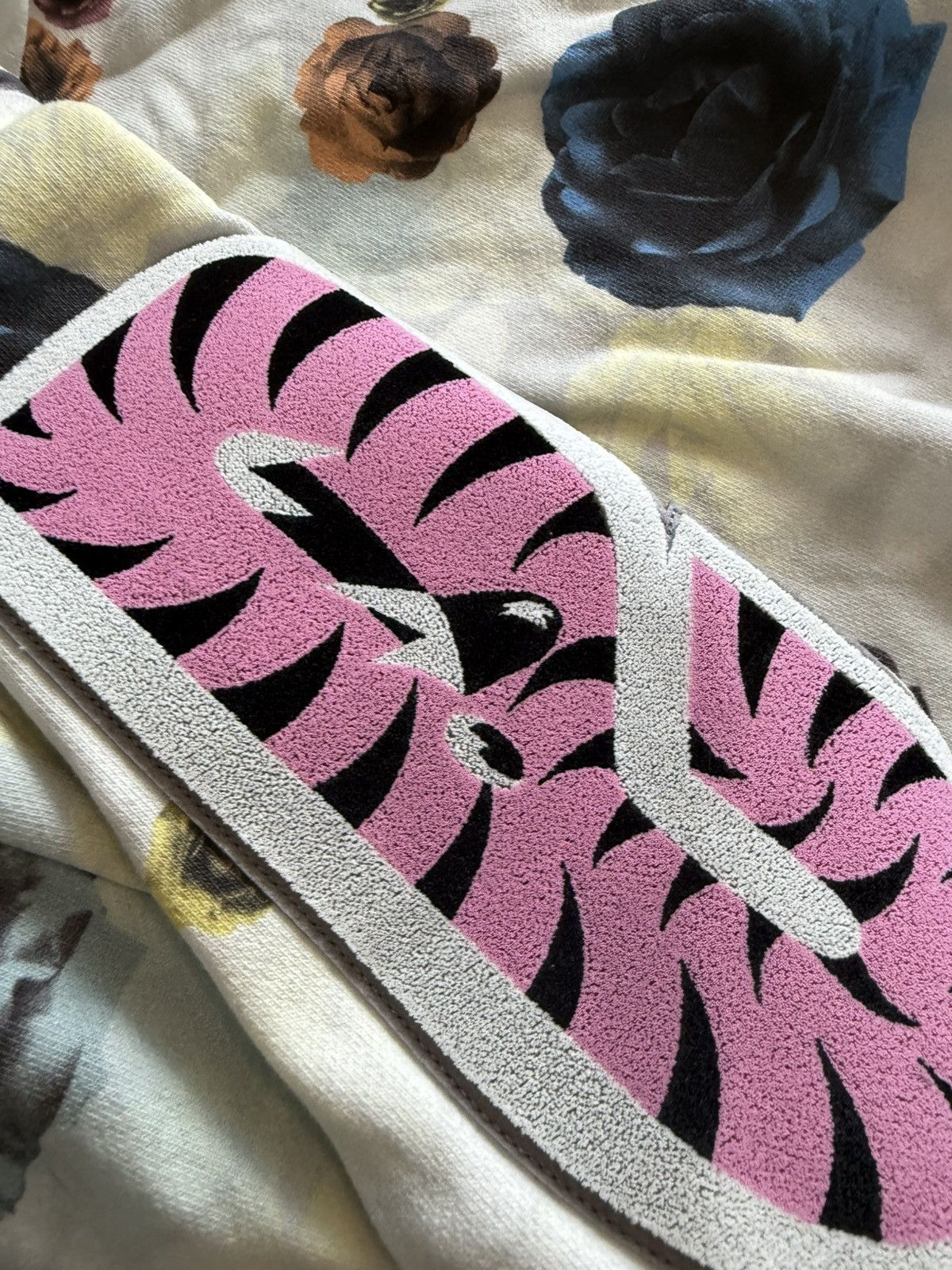 Bape Bape Ivory Floral Camo Shark Full Zip Size US XL / EU 56 / 4 - 7 Thumbnail