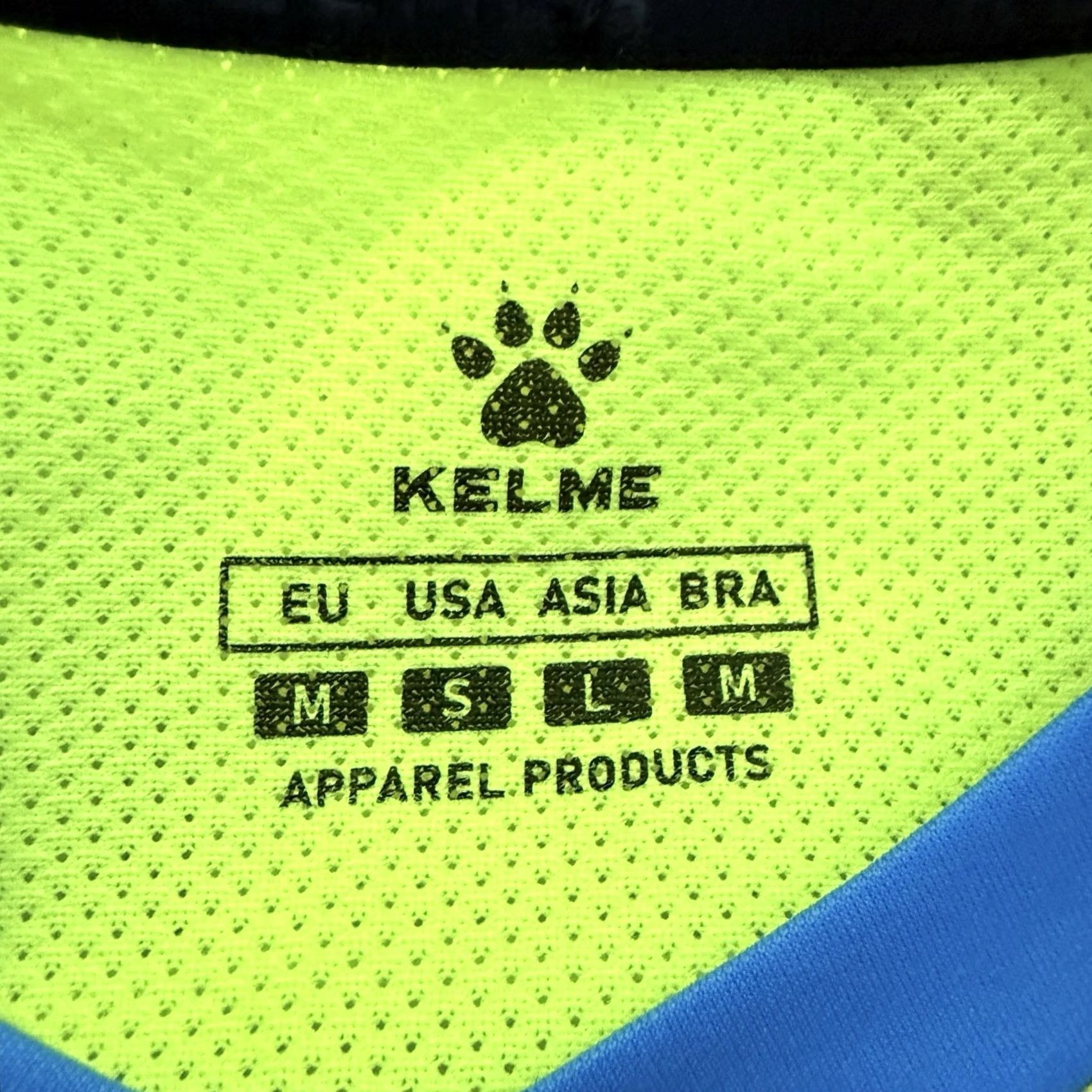 Vintage Kelme Neon V-Neck Athletic Padded Long Sleeve Soccer Shirt Mens Size S Yellow T-Shirt Sports Shirt Nike Size US S / EU 44-46 / 1 - 4 Thumbnail