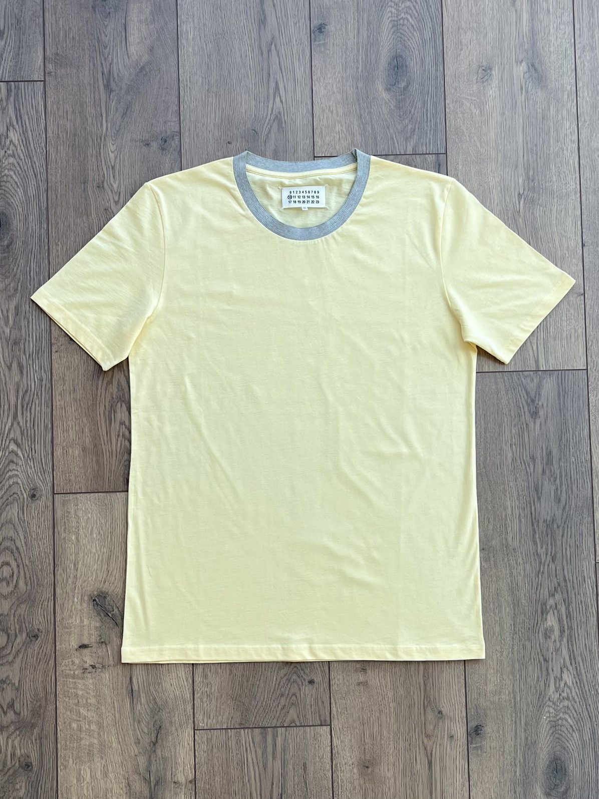 Maison Margiela Sample Maison Margiela Pale Yellow T-Shirt Size US L / EU 52-54 / 3 - 1 Thumbnail