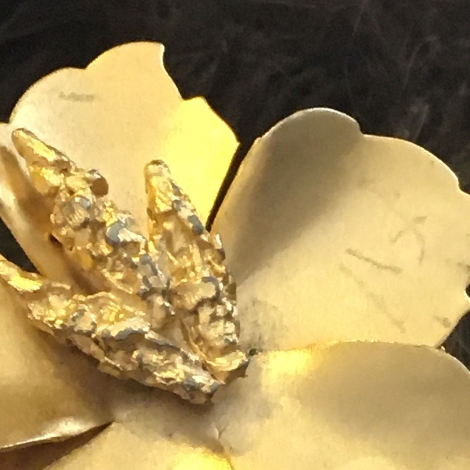 Vintage Vintage 80s gold tone flower brooch Size ONE SIZE - 4 Thumbnail