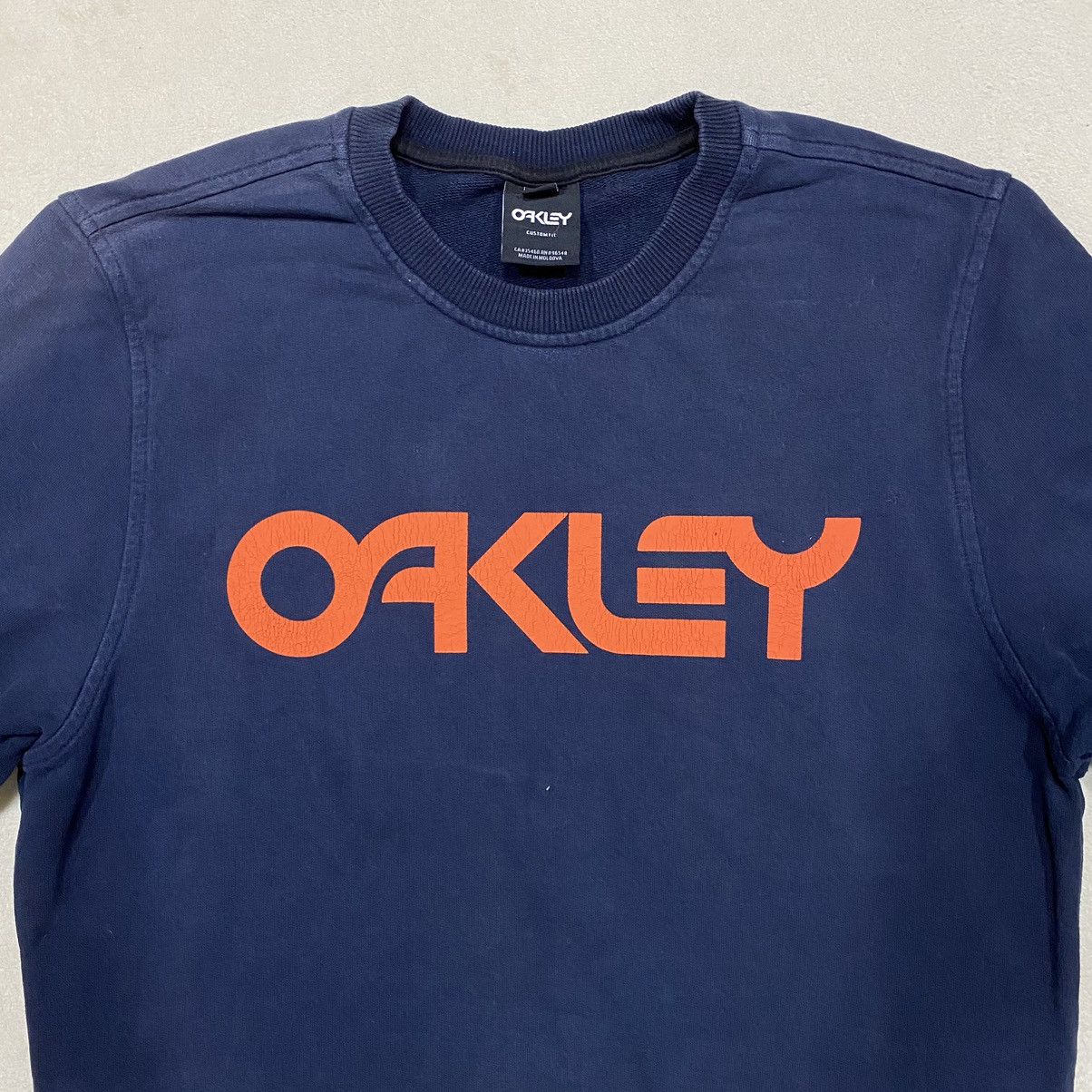 Japanese Brand × Oakley Sunfaded OAKLEY Big Spellout Sweatshirt Size US M / EU 48-50 / 2 - 2 Thumbnail