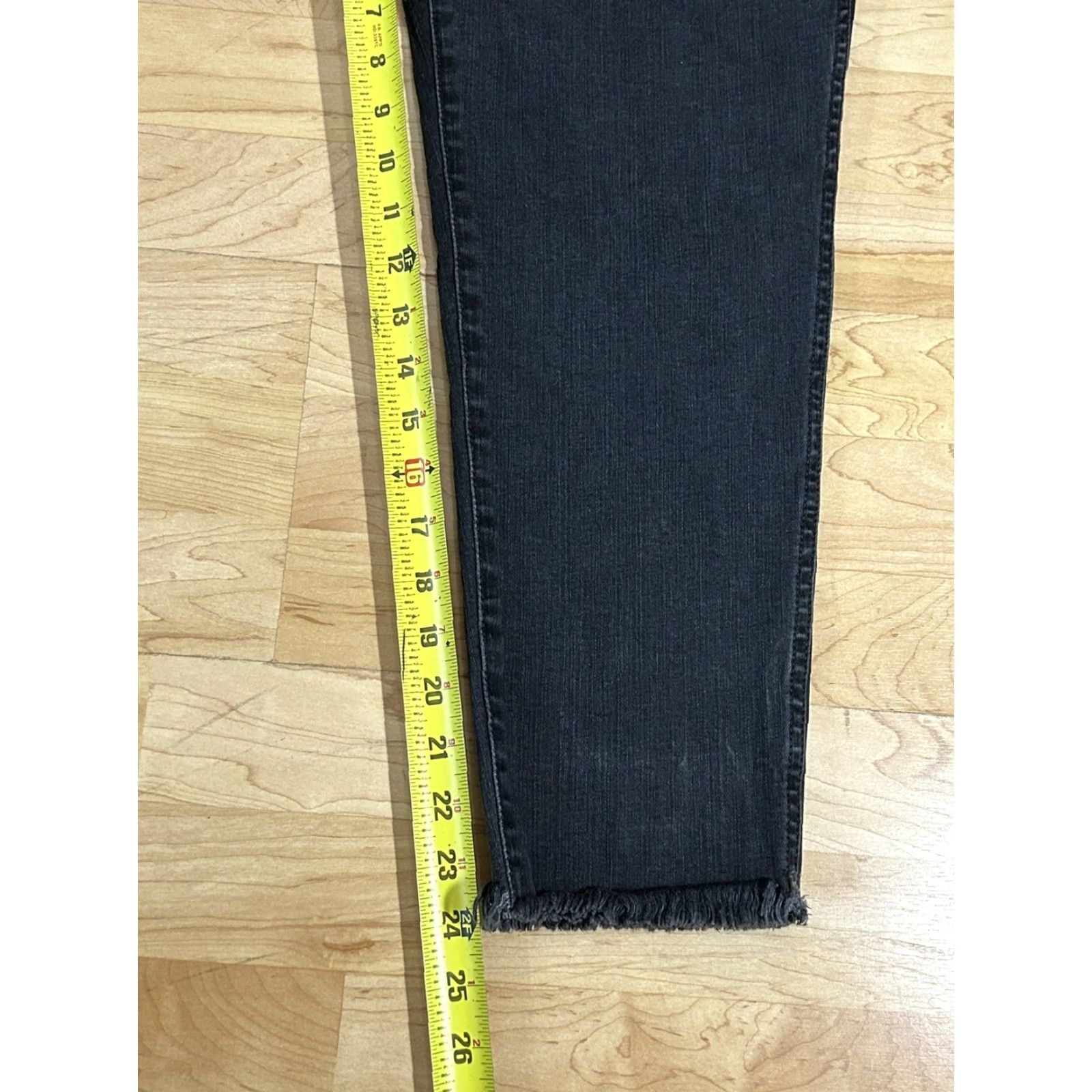 Madewell MADEWELL Jeans Skinny Black 10" High Rise Buttonfly Raw Hem Women sz 35 p Size 24" / US 00 / IT 34 - 3 Thumbnail
