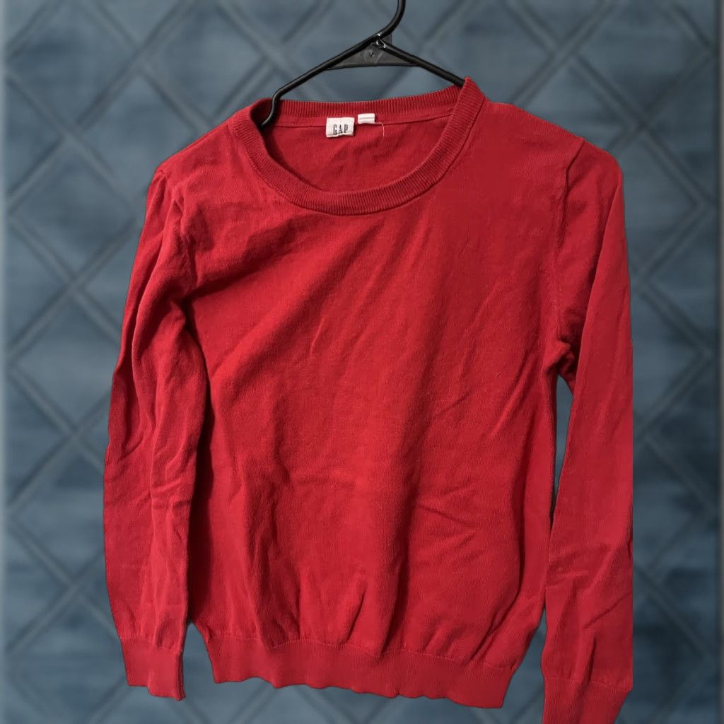 Gap Gap Sweatshirt Small Red Solid Crew Neck Pullover Women Activewear Knit Cotton Blend S - Regular Fit Size S / US 4 / IT 40 - 1 Thumbnail
