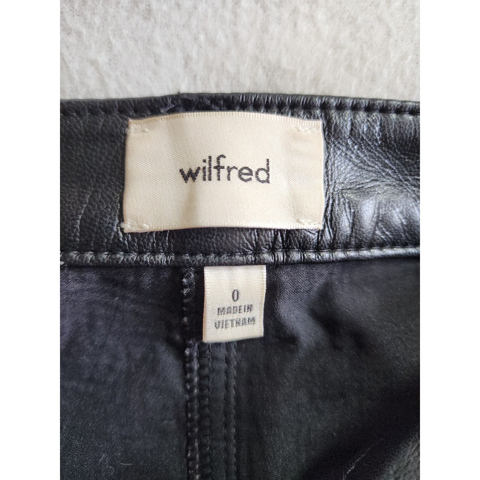 Aritzia Wilfred Aritzia Beatrix Pants Faux Leather Black 0 Flare Size 25" / US 0 / IT 36 - 3 Thumbnail