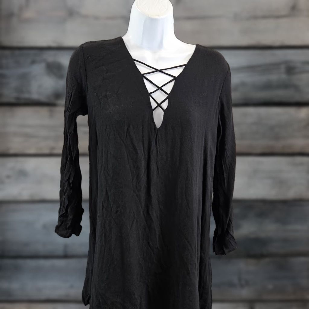 ASTR The Label ASTR The Label Womens Top XS Solid Black Rayon Shirt Blouse Knit 90s? Size XS / US 0-2 / IT 36-38 - 1 Thumbnail