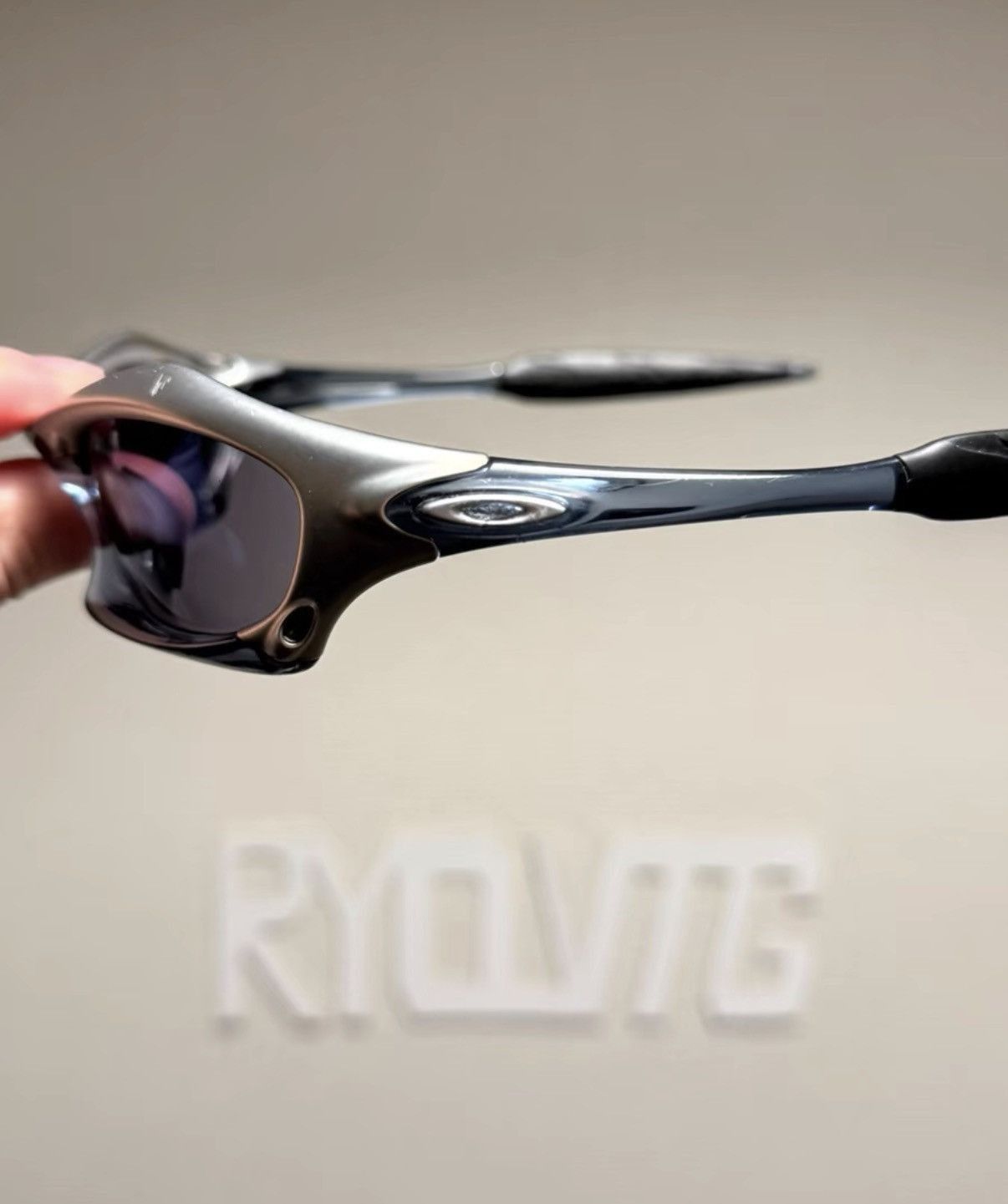 Oakley Silver Tinted Sport Sunglasses Size ONE SIZE - 3 Thumbnail