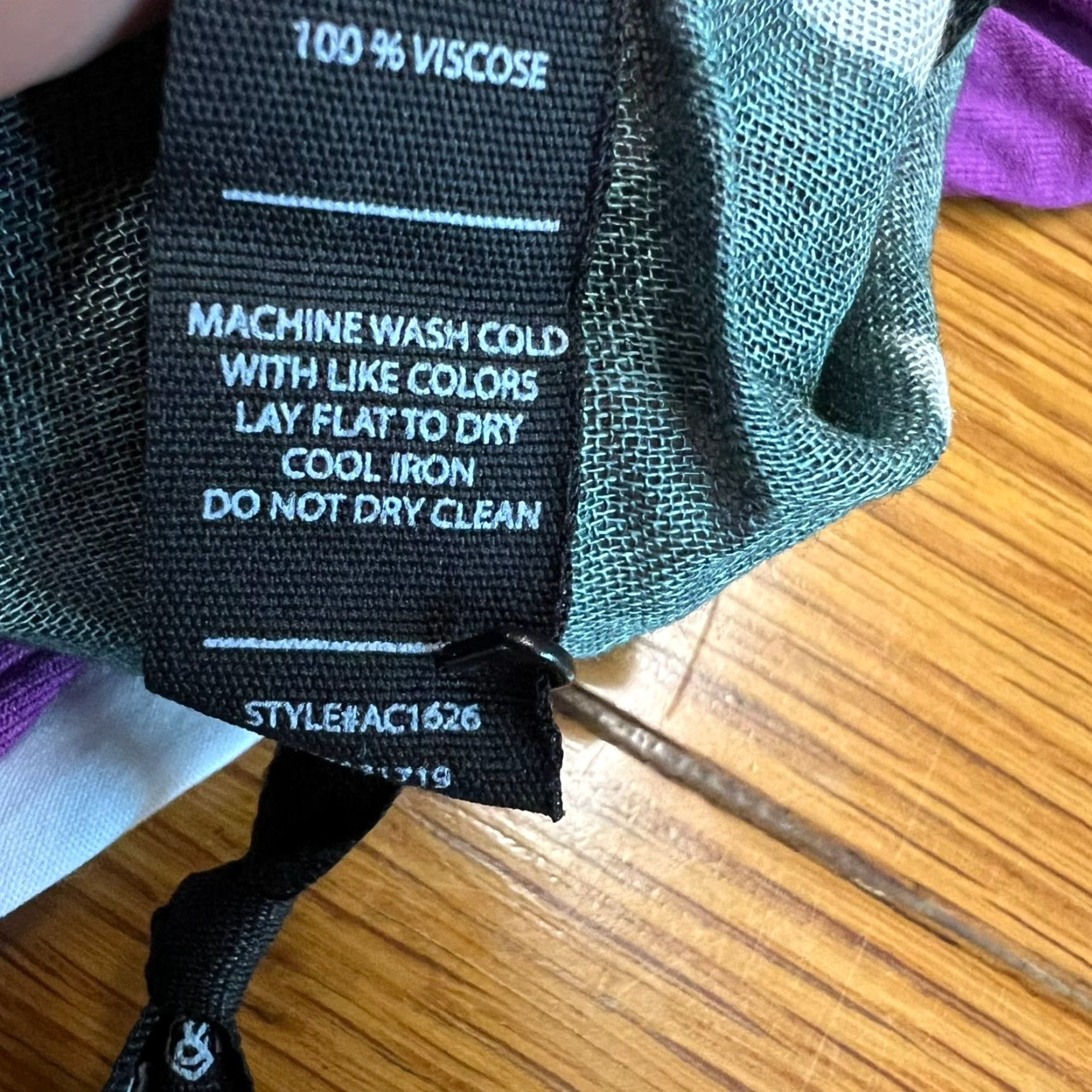 Vintage VINTAGE Agnes & Dora Women Scarf Square Neckerchief 26 Inch Green Geometric Classic 20X20 inch Size ONE SIZE - 6 Thumbnail