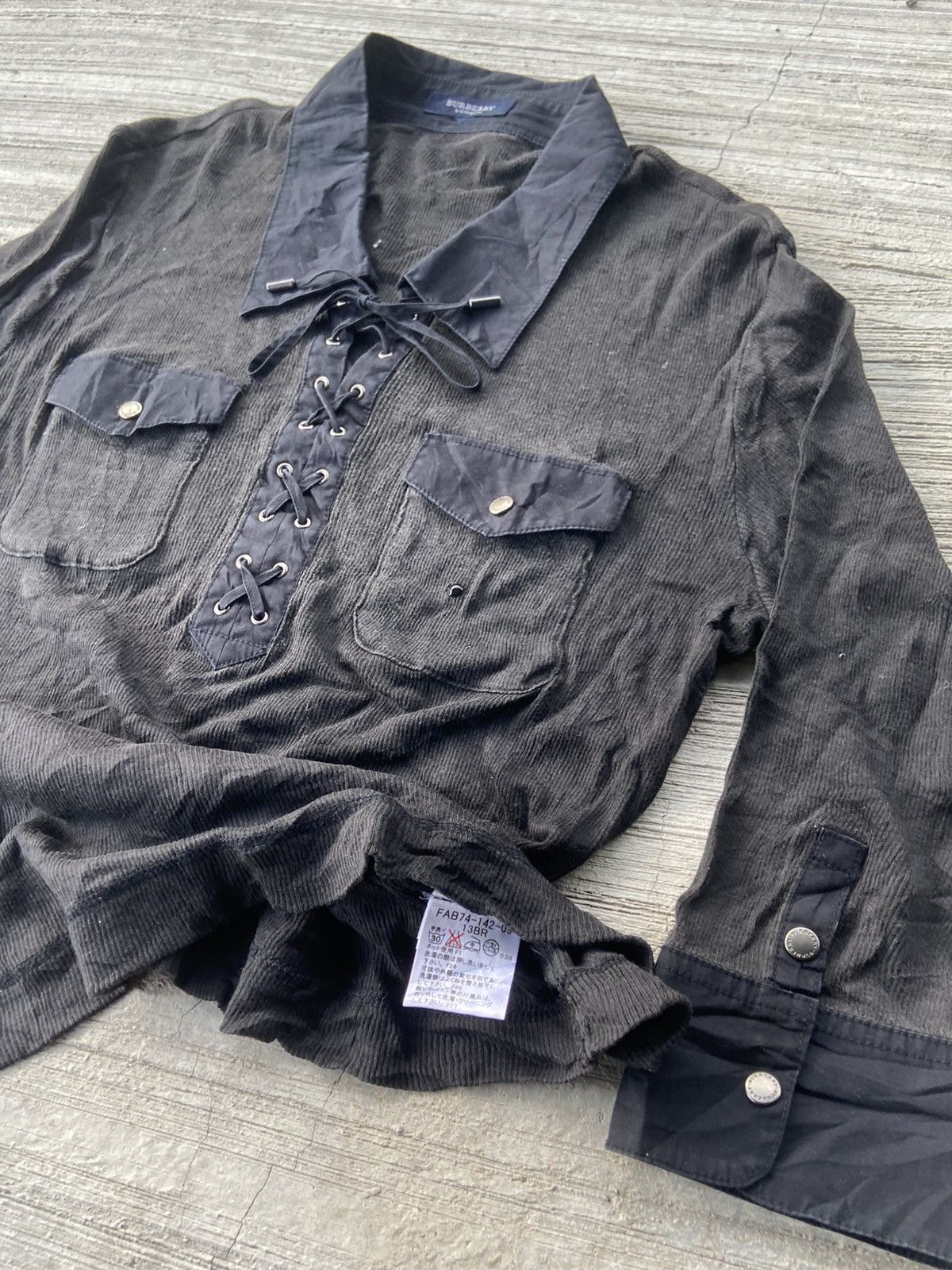 Burberry Vintage Burberry London Black Lace-Up Pullover Shirt Size US M / EU 48-50 / 2 - 8 Thumbnail