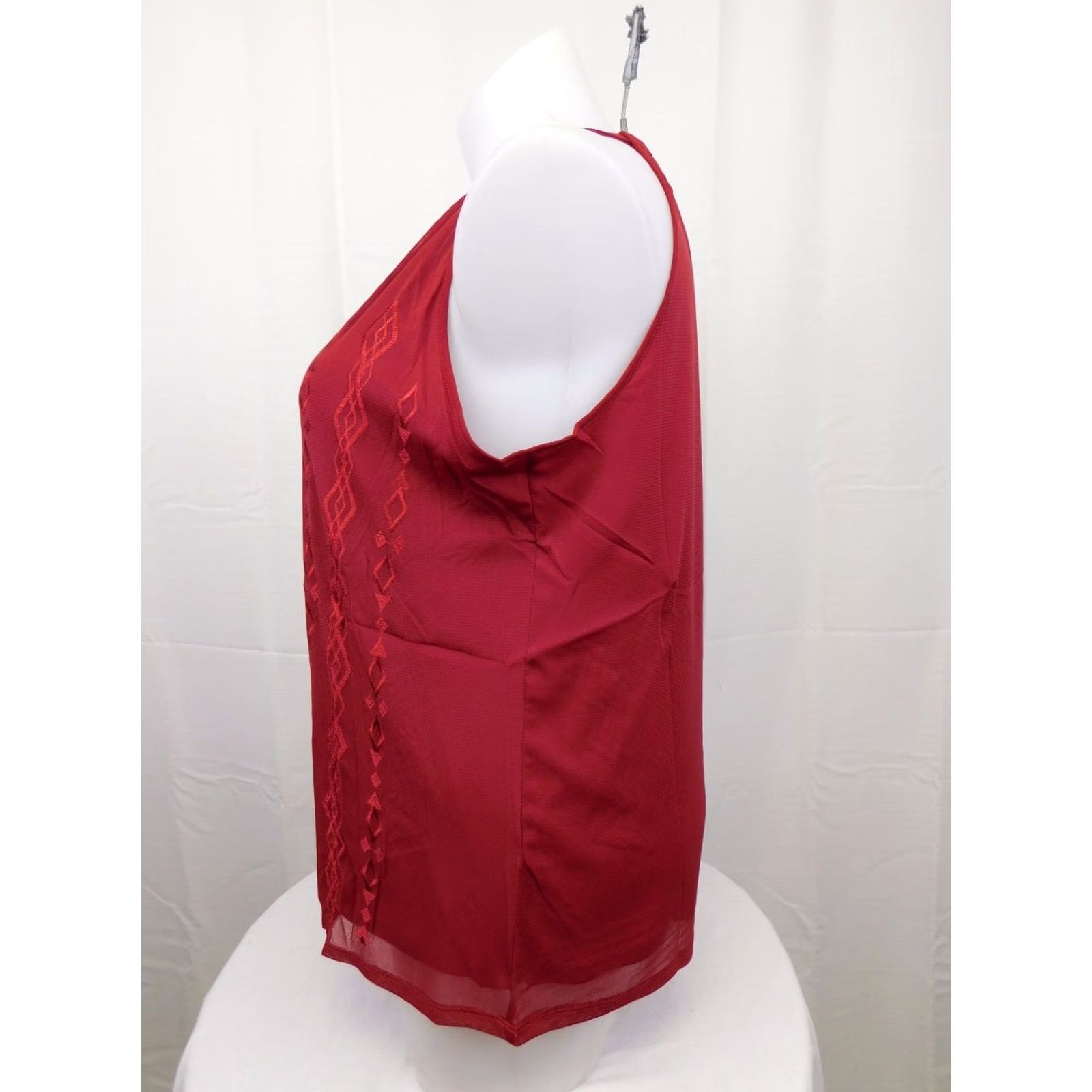 Vintage INC International Concepts Halter Top 1X Blouse Sleeveless Embroidered Tassel Red Nylon Geometric 90s? Size XL / US 12-14 / IT 48-50 - 4 Thumbnail